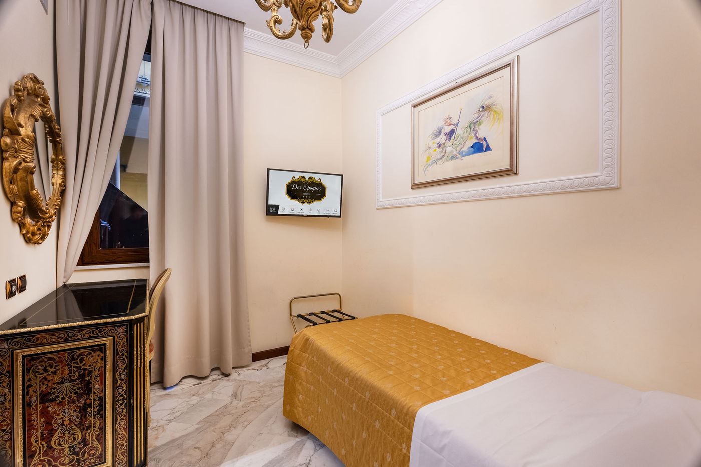 Des-Epoques-Hotel-Room-4