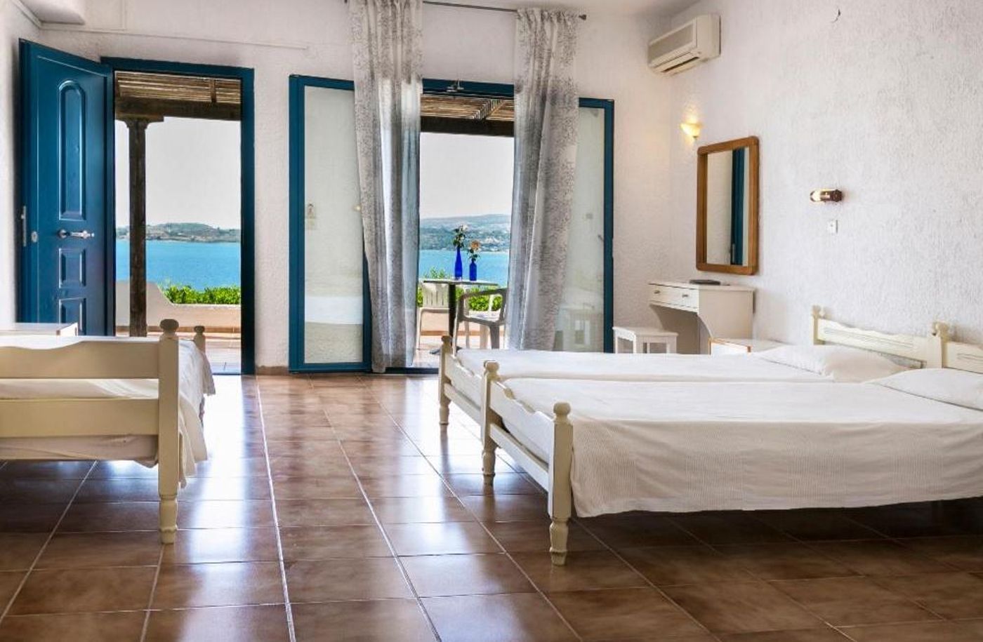 Metaxatos-Apartments-Room-31