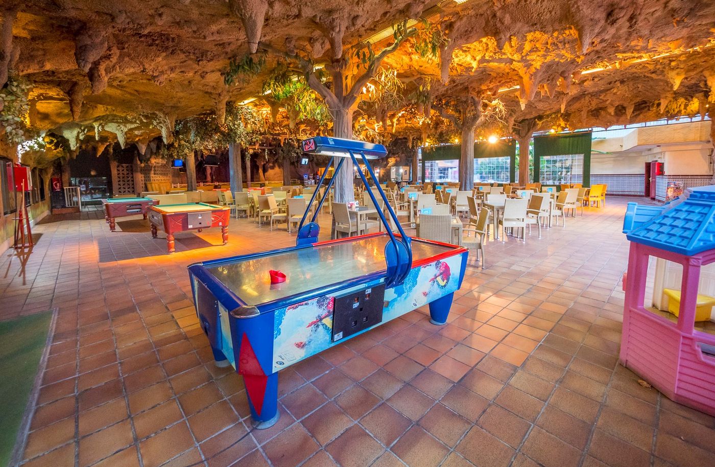 Checkin Bungalows Atlantida