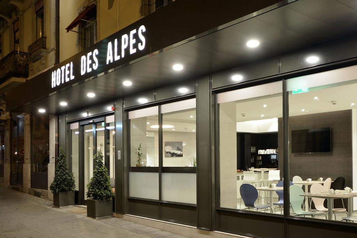 Des-Alpes-Geneva-General-view-1
