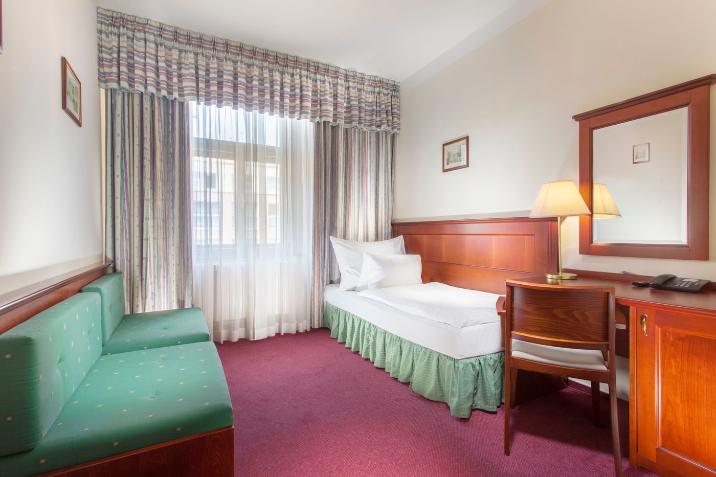 Hotel-Lunik-Room-8