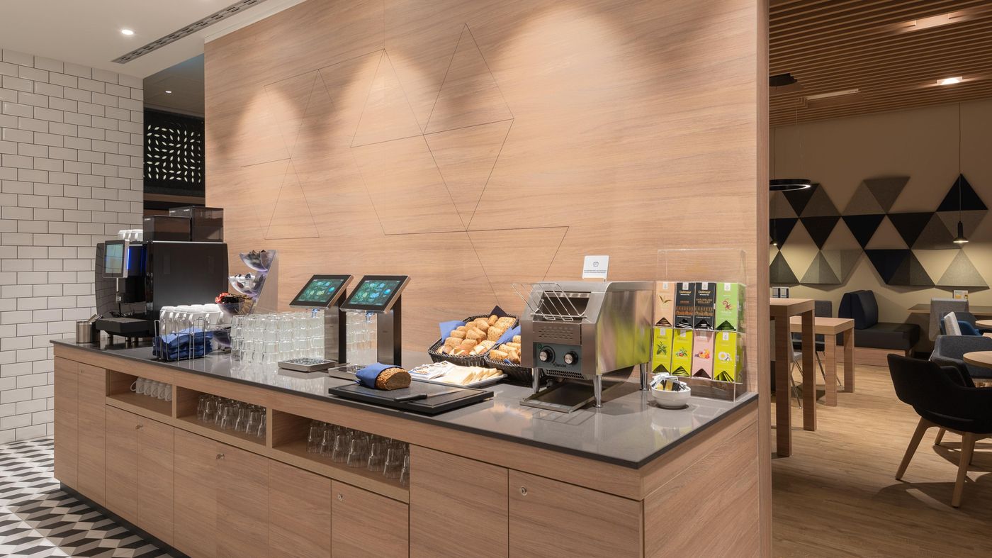 Holiday-Inn-Express-and-Suites-Potsdam-Restaurant-19