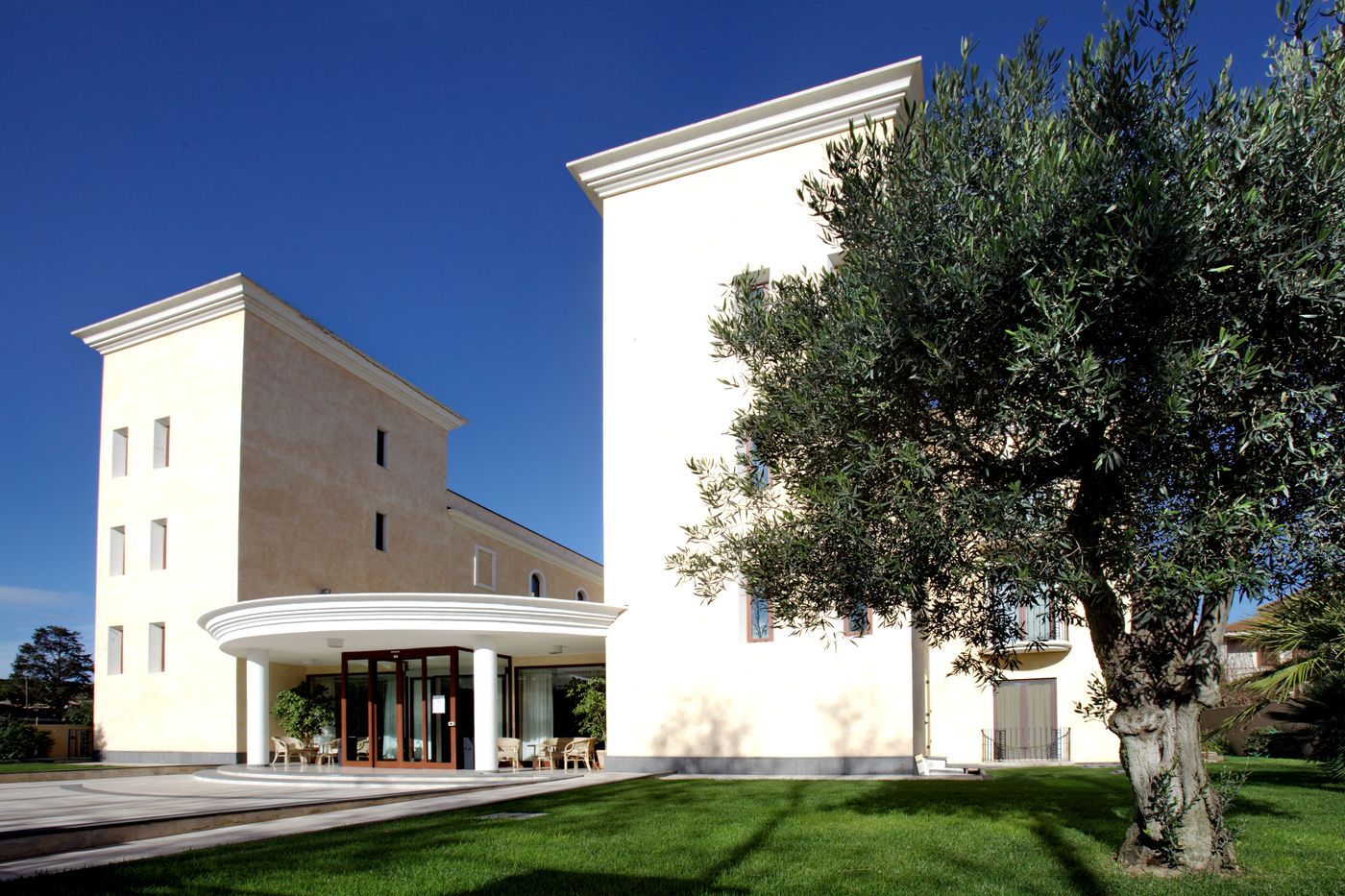 Le Torri Hotel-Italy-ARBOREA-General view-4