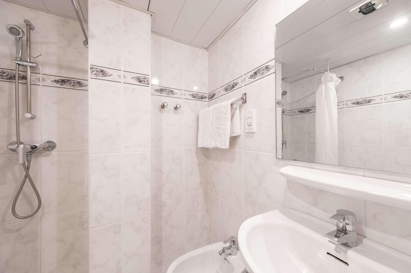 Hotel Christina Lourdes-France-LOURDES-Room-7