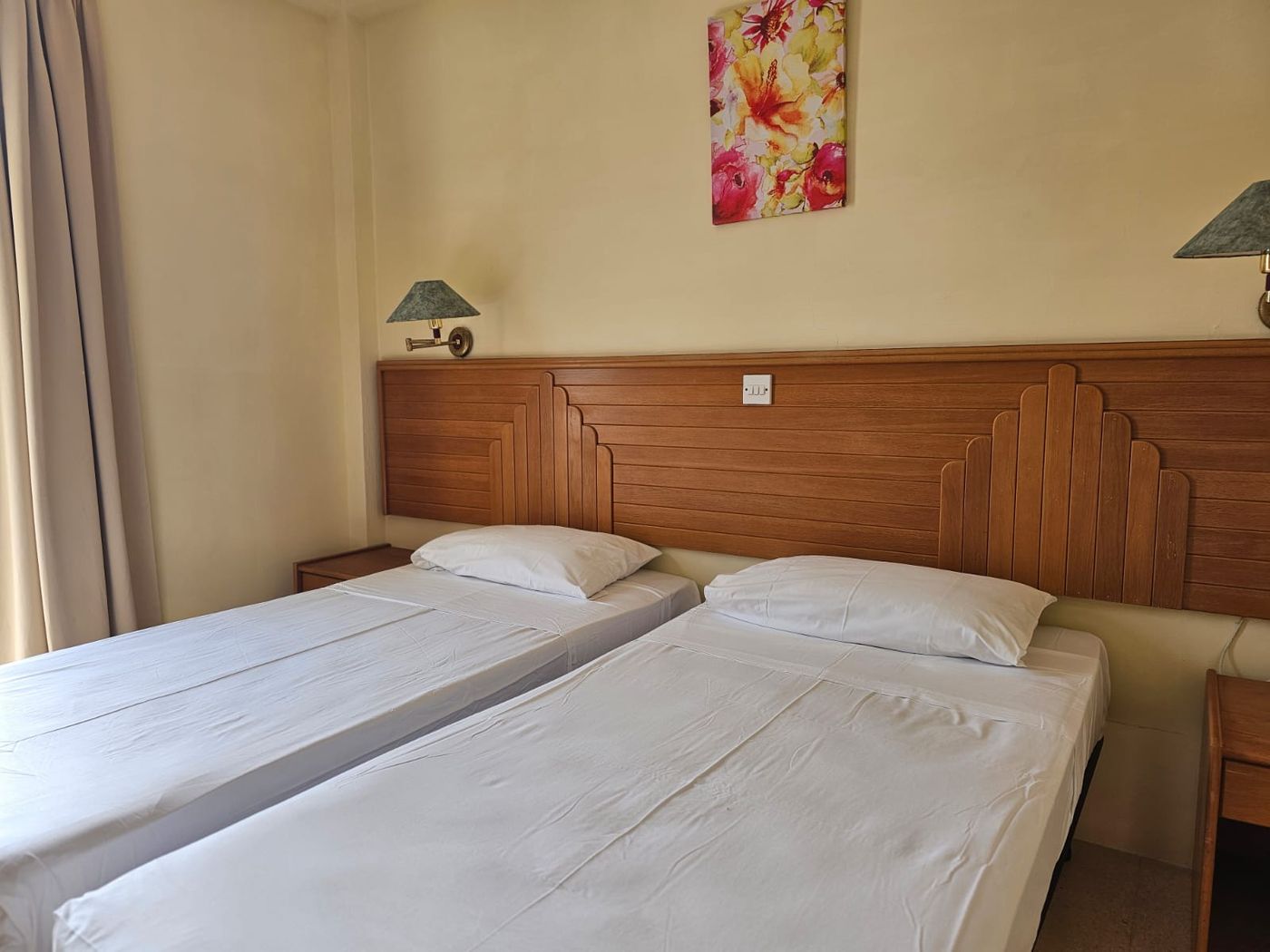 Ambassador-Hotel-Room-7