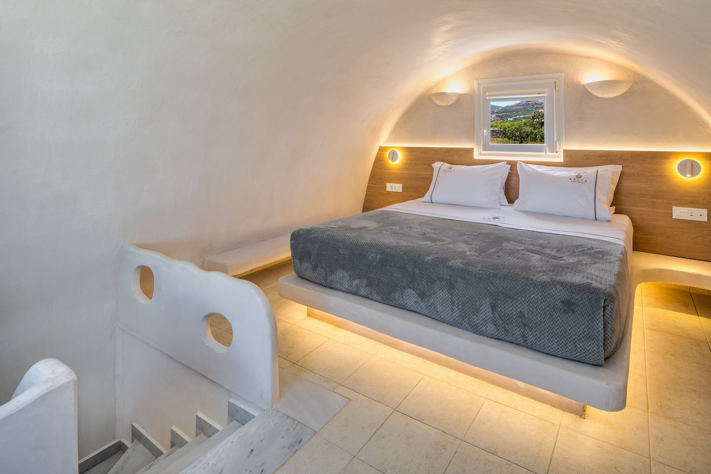 Aelia-Luxury-Suites-Room-38