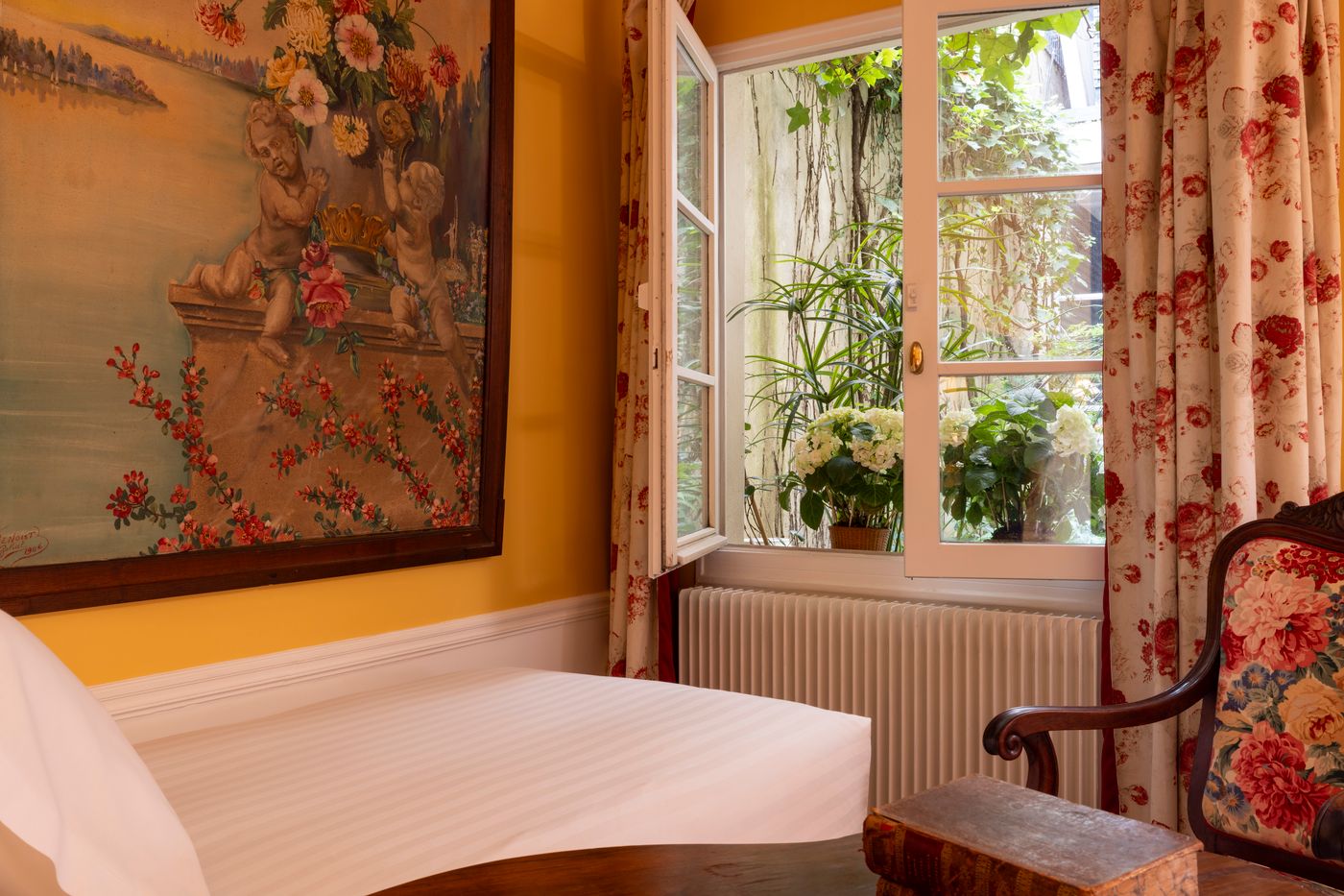 Le-Saint-Gregoire-Room-15