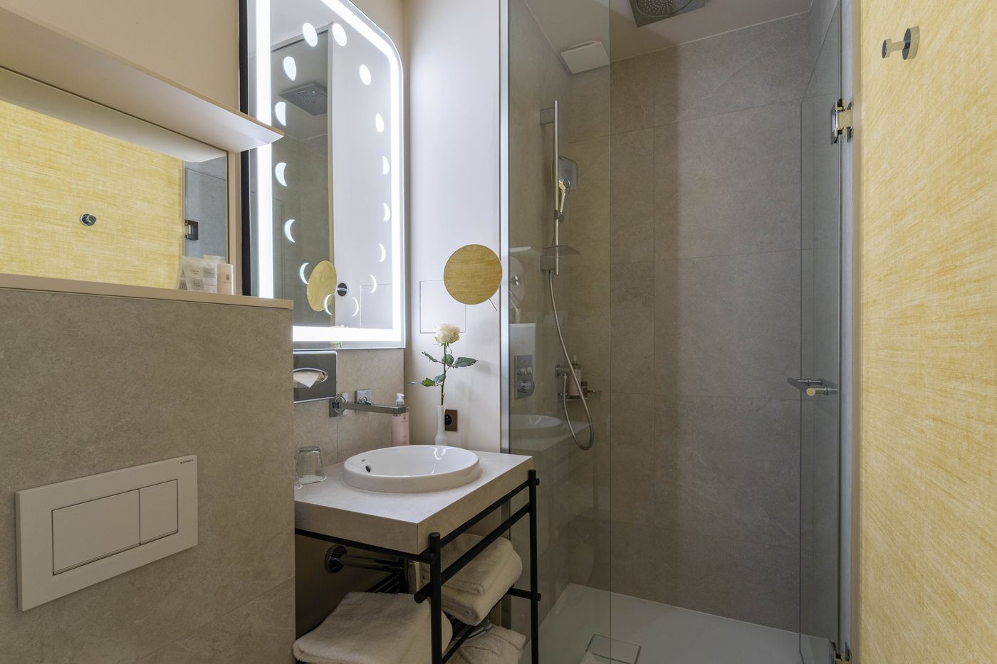 Astra-Opera-Astotel-Room-36