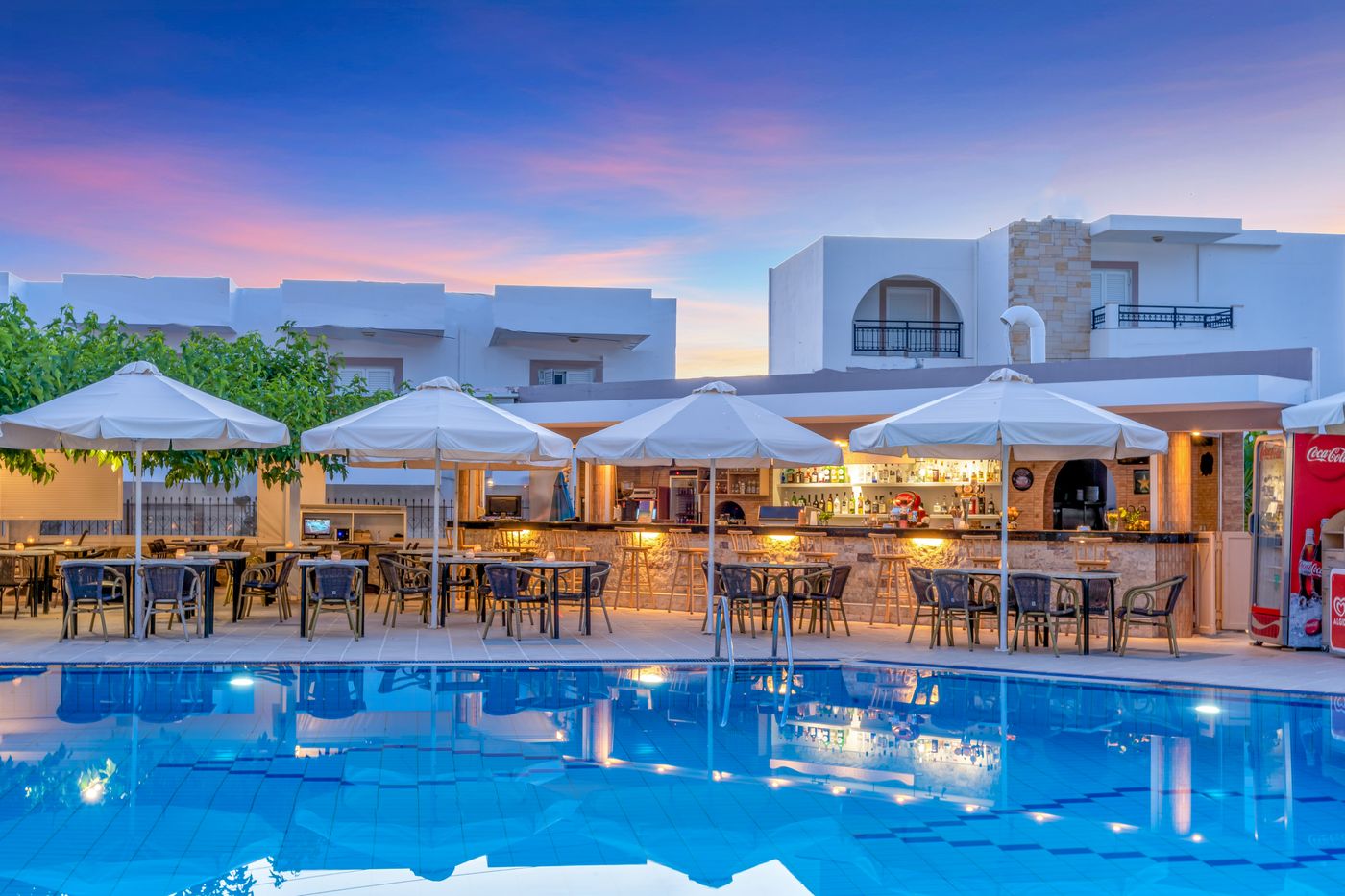 Maria-Rousse-Studios-Pool-9