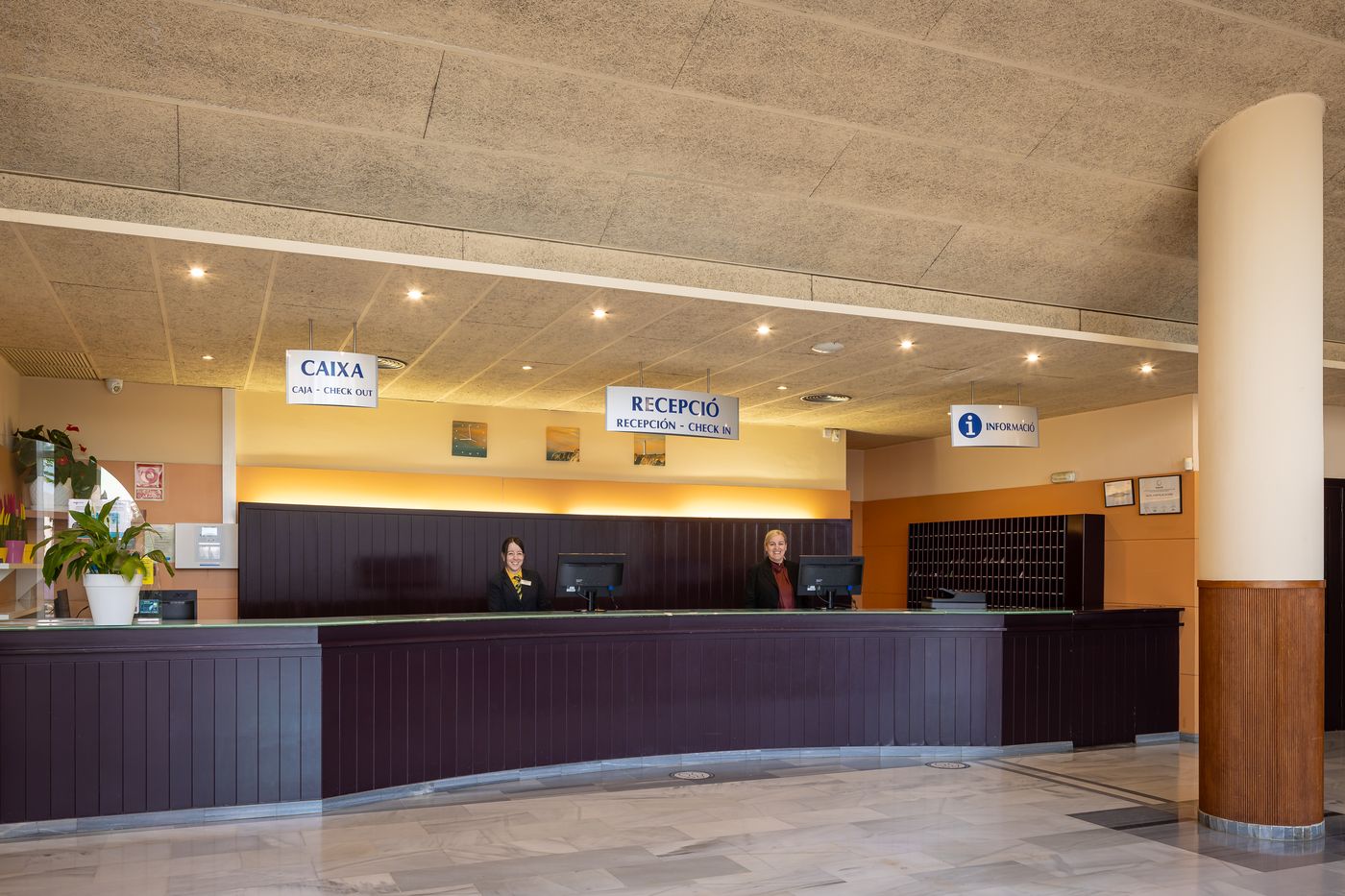 H-TOP-Platja-Park-Lobby-39