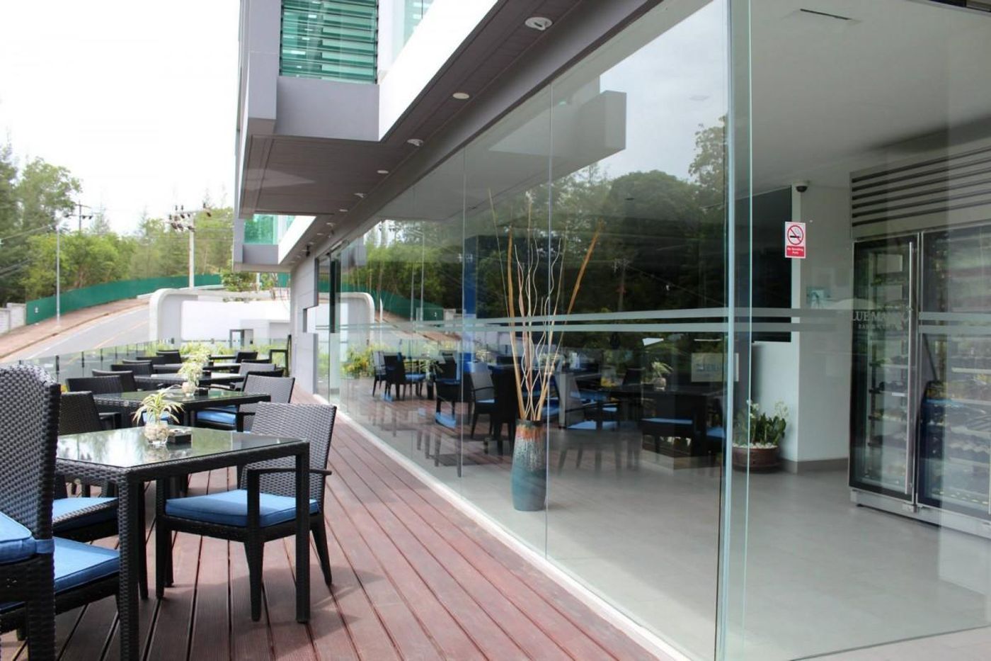 Absolute-Twin-Sands-Resort-and-Spa-Restaurant-9