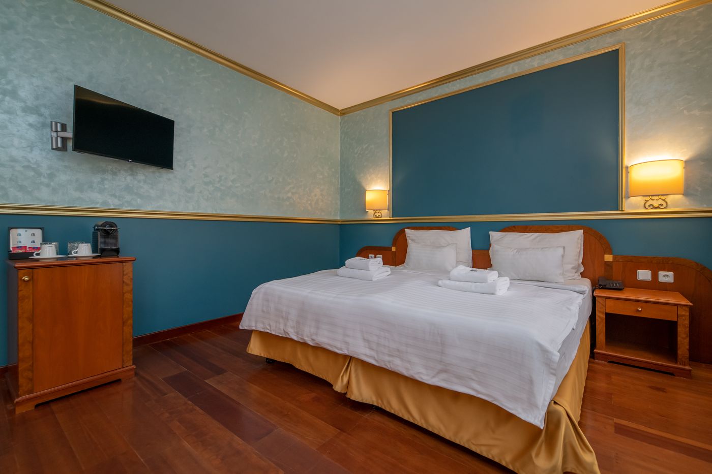 Hotel-Kinsky-Fountain-Room-29