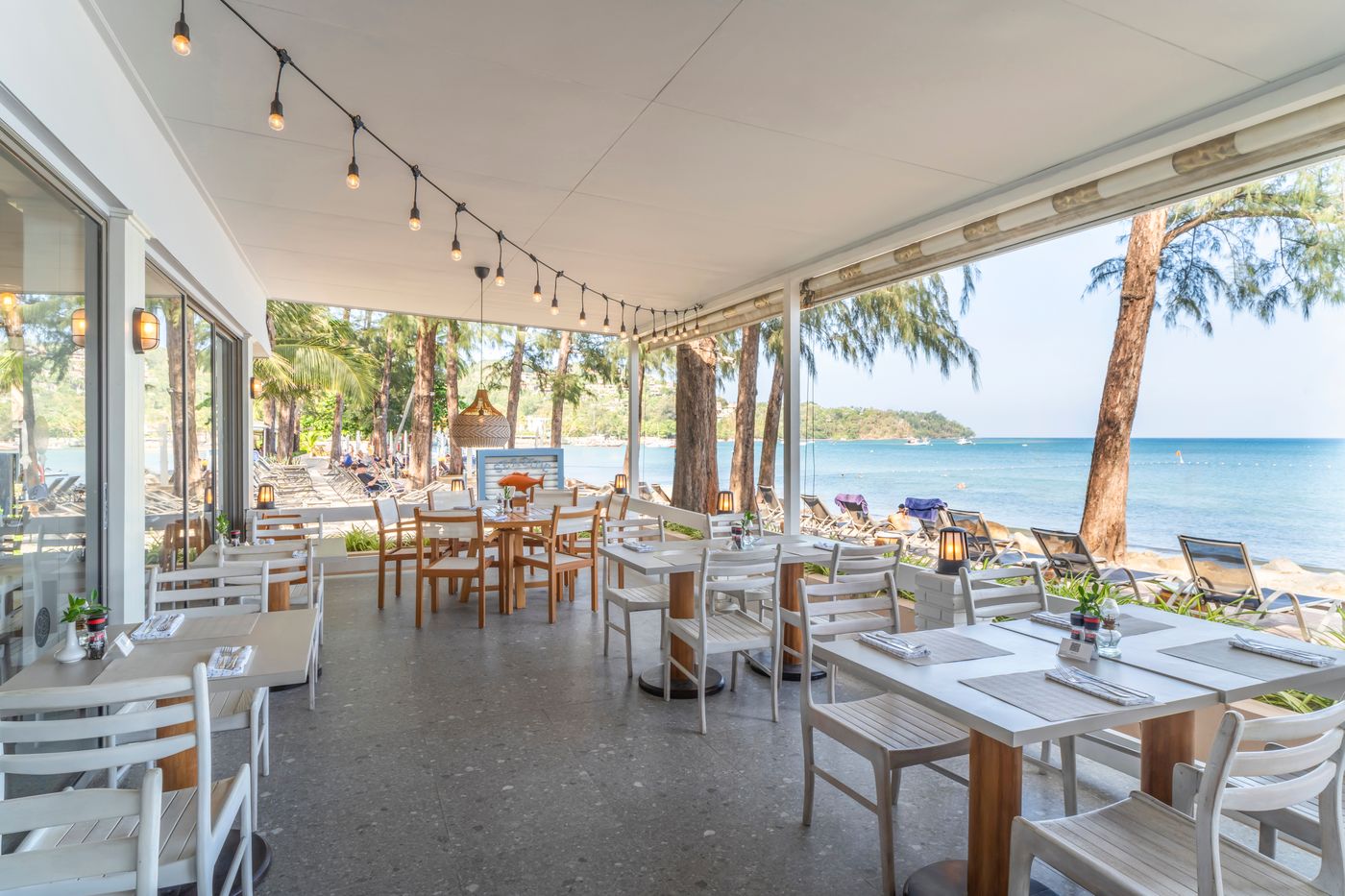 Best-Western-Premier-Bangtao-Beach-Resort-and-Spa-Restaurant-15