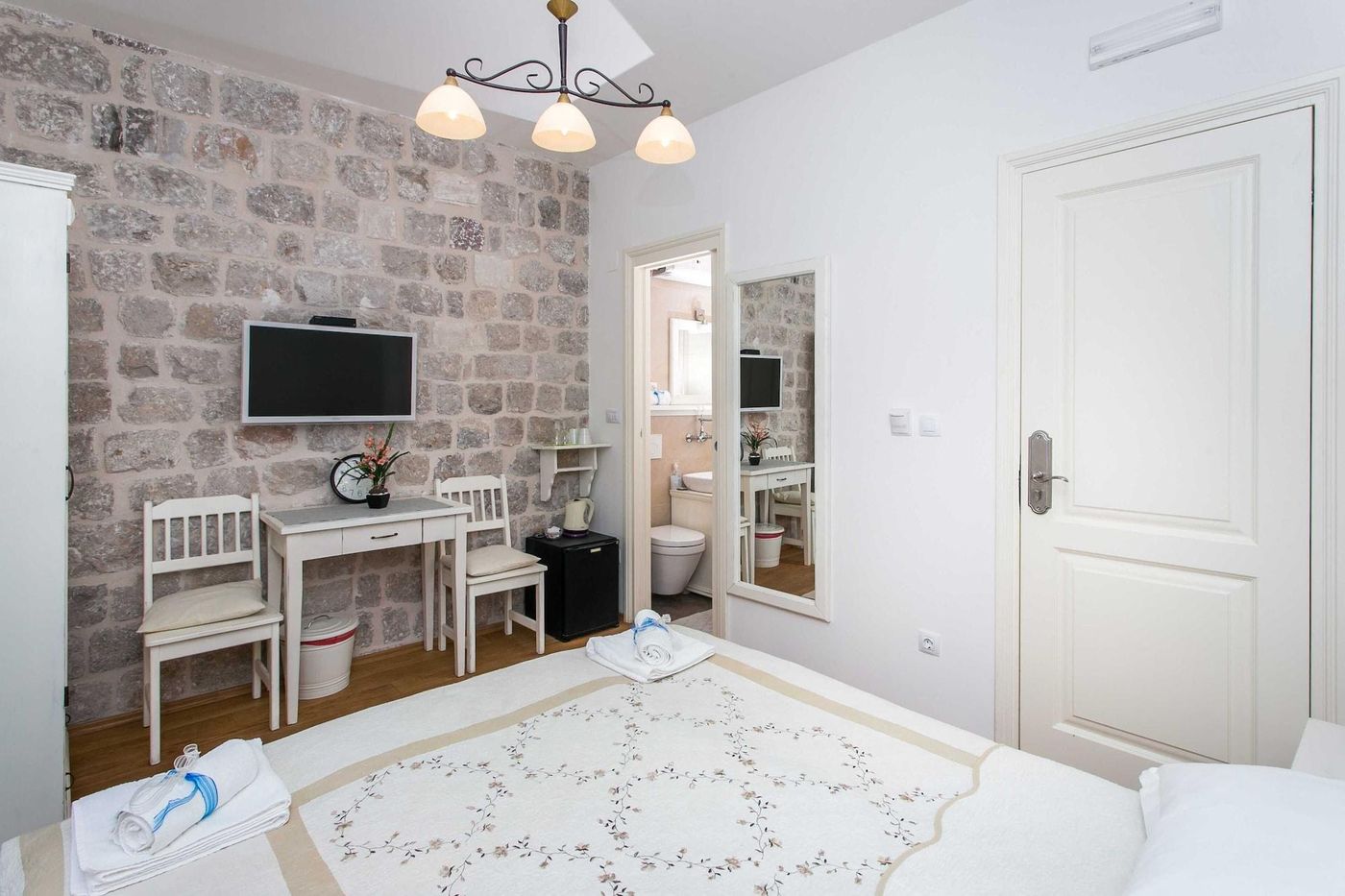 Lumin-Guesthouse-Room-31