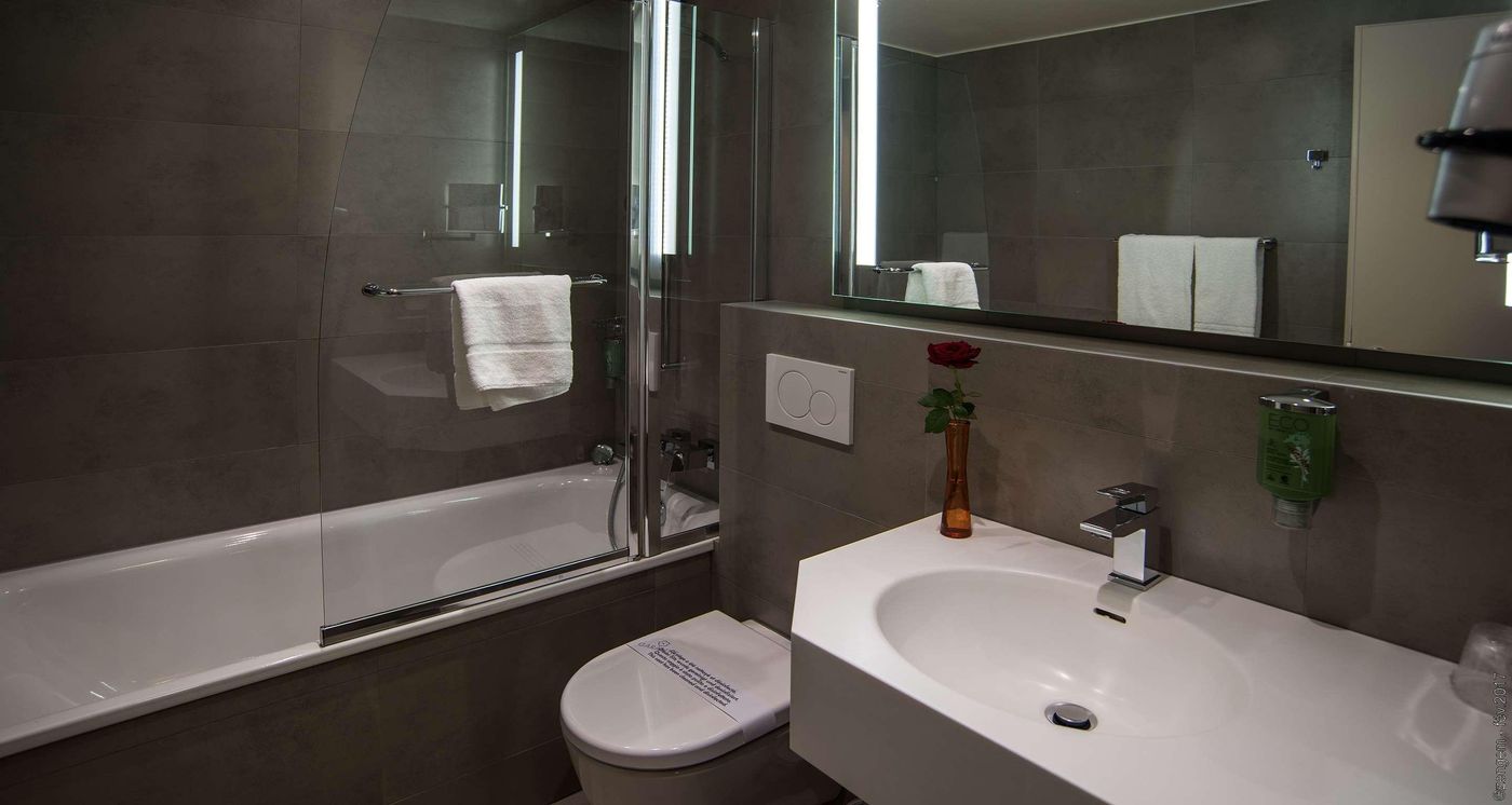 Hotel-Everness--Signature-Collection-Room-25