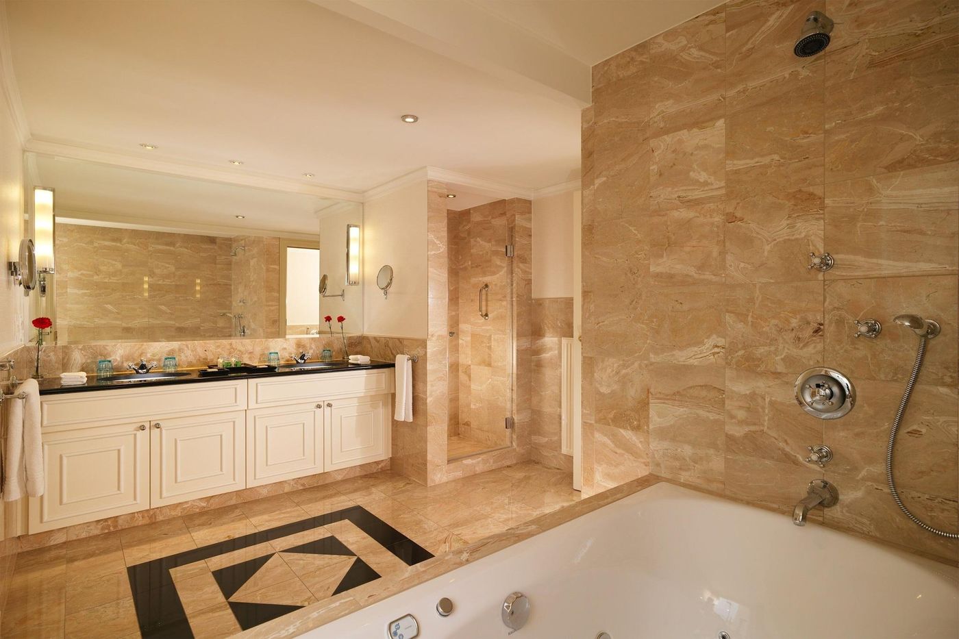 Sheraton-Warsaw-Hotel-Room-58