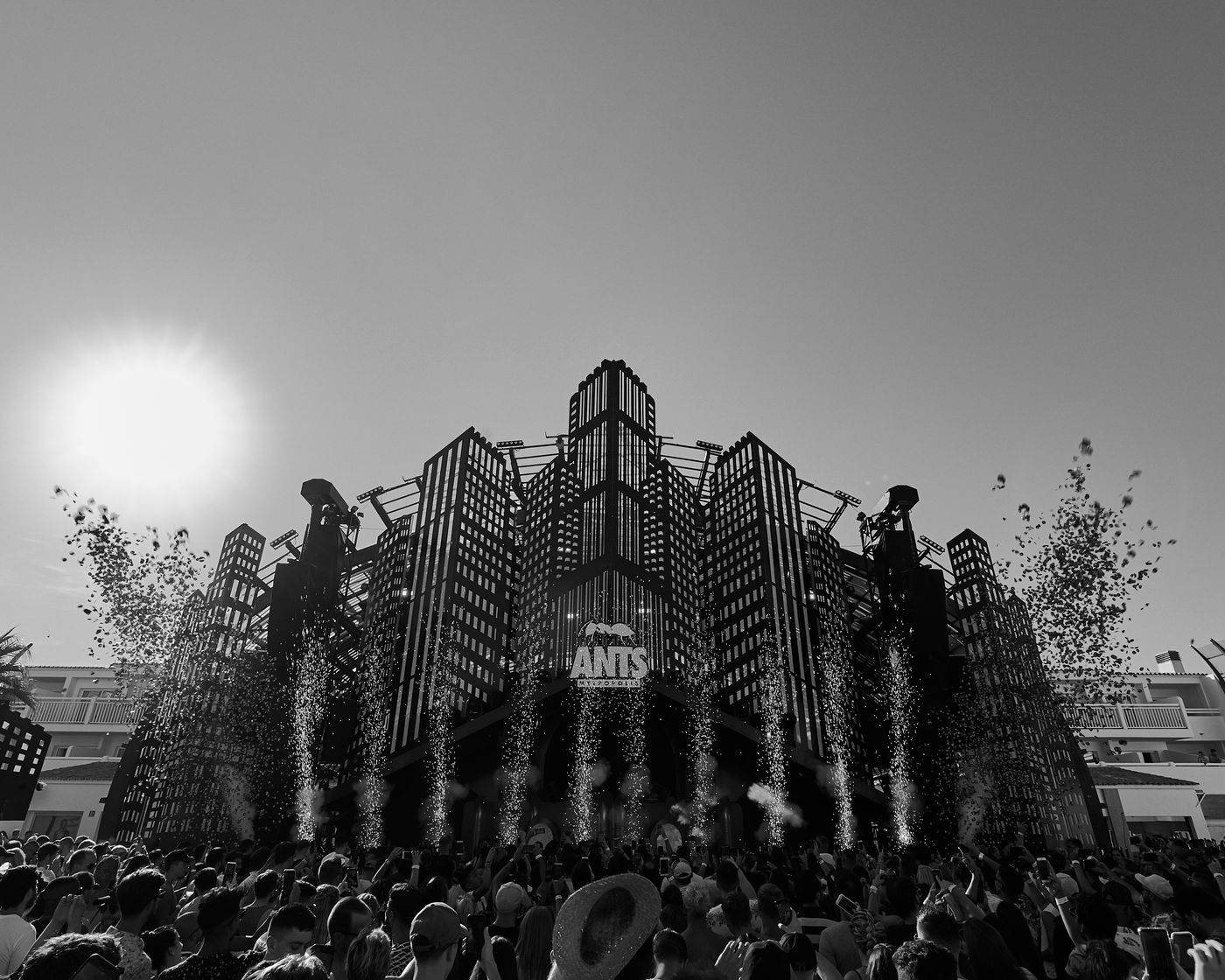 Ushuaia-Ibiza-Beach-Hotel-Sports-and-Entertainment-58