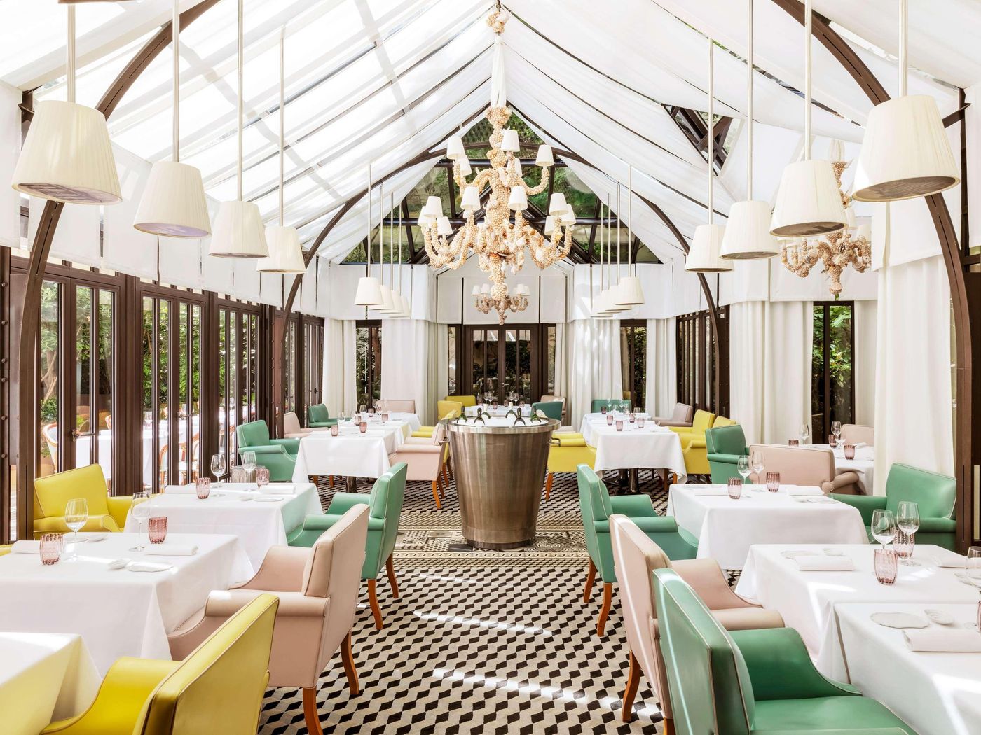 Le-Royal-Monceau---Raffles-Paris-Restaurant-60