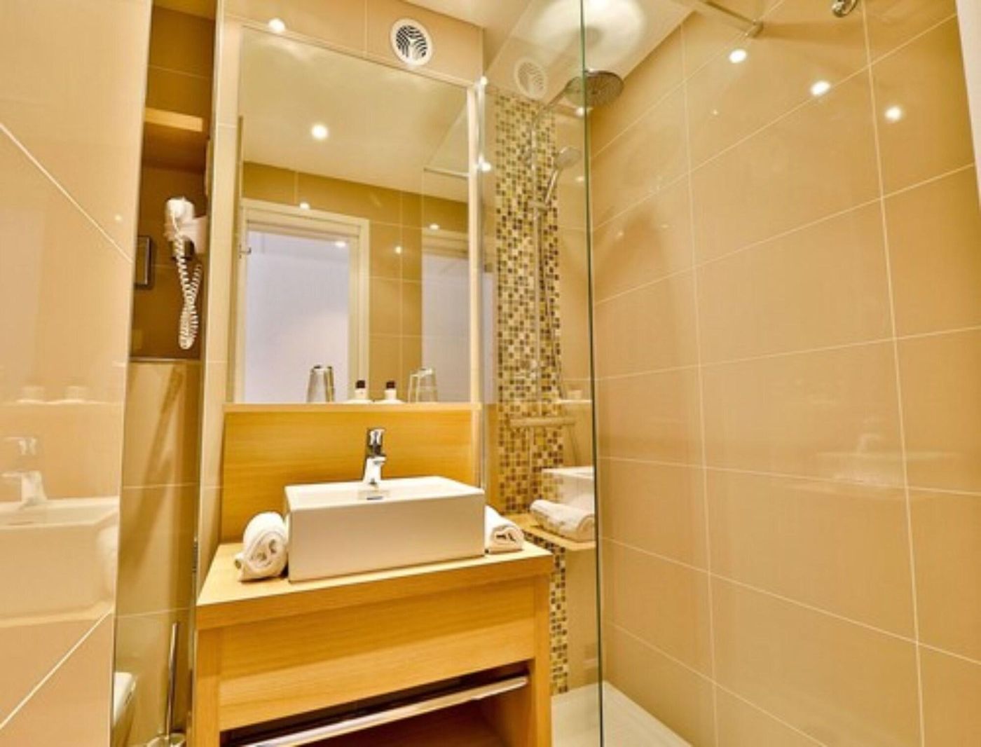 Hotel-Le-Petit-Prince-Room-26