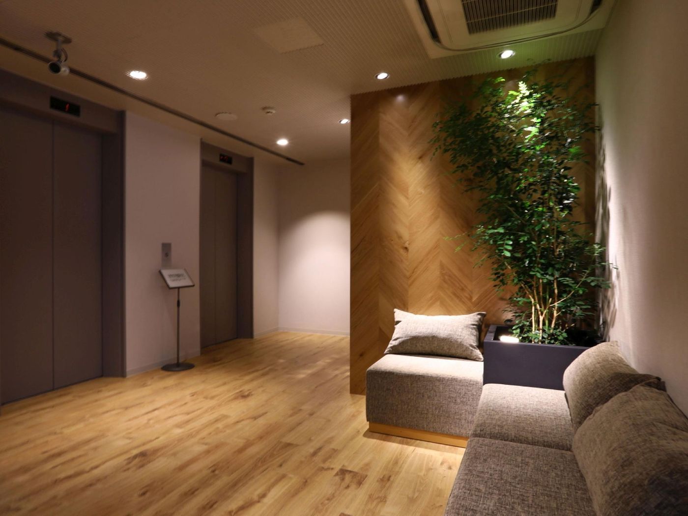 Hotel Wing International Kourakuen-Japan-Tokyo-Lobby-10
