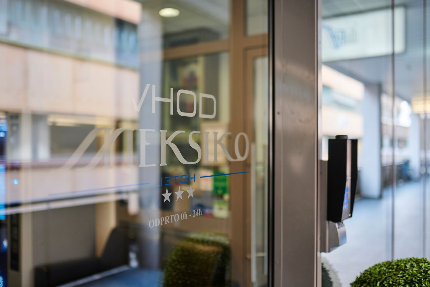 Meksiko-Slovenia-LJUBLJANA-Lobby-6