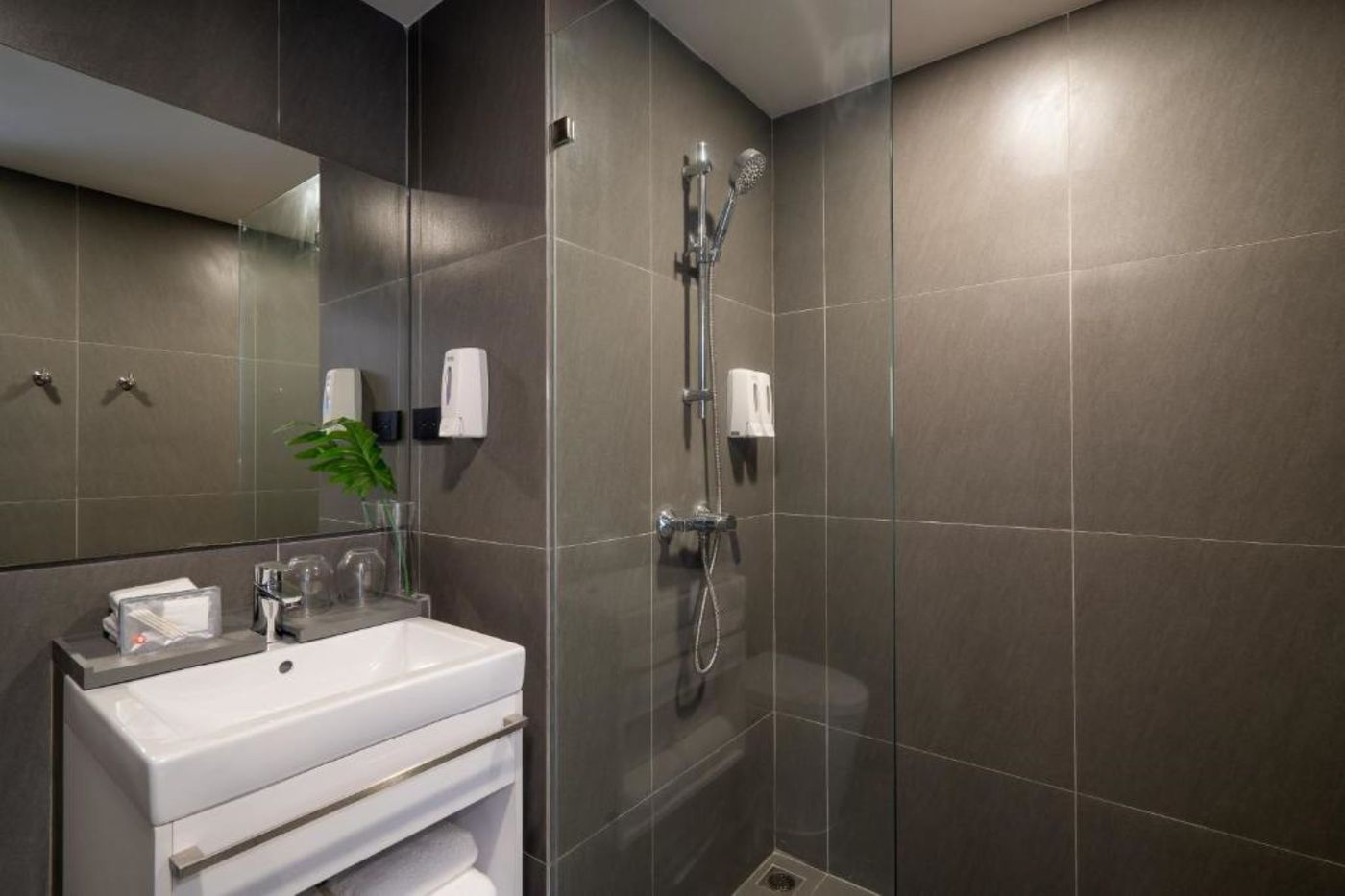 TRAVELODGE-PHUKET-TOWN-Room-17