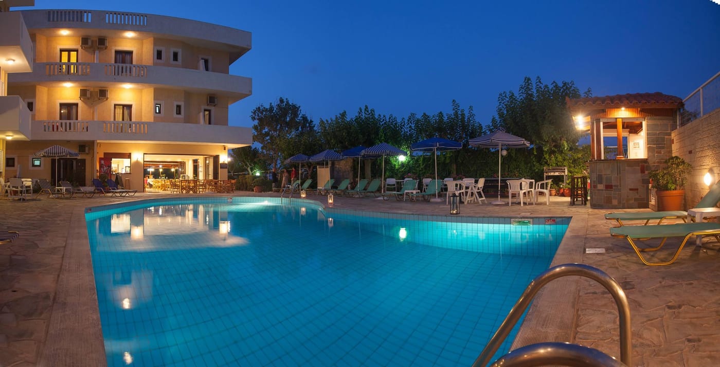 Dimitra-Hotel-Apartments-Pool-3