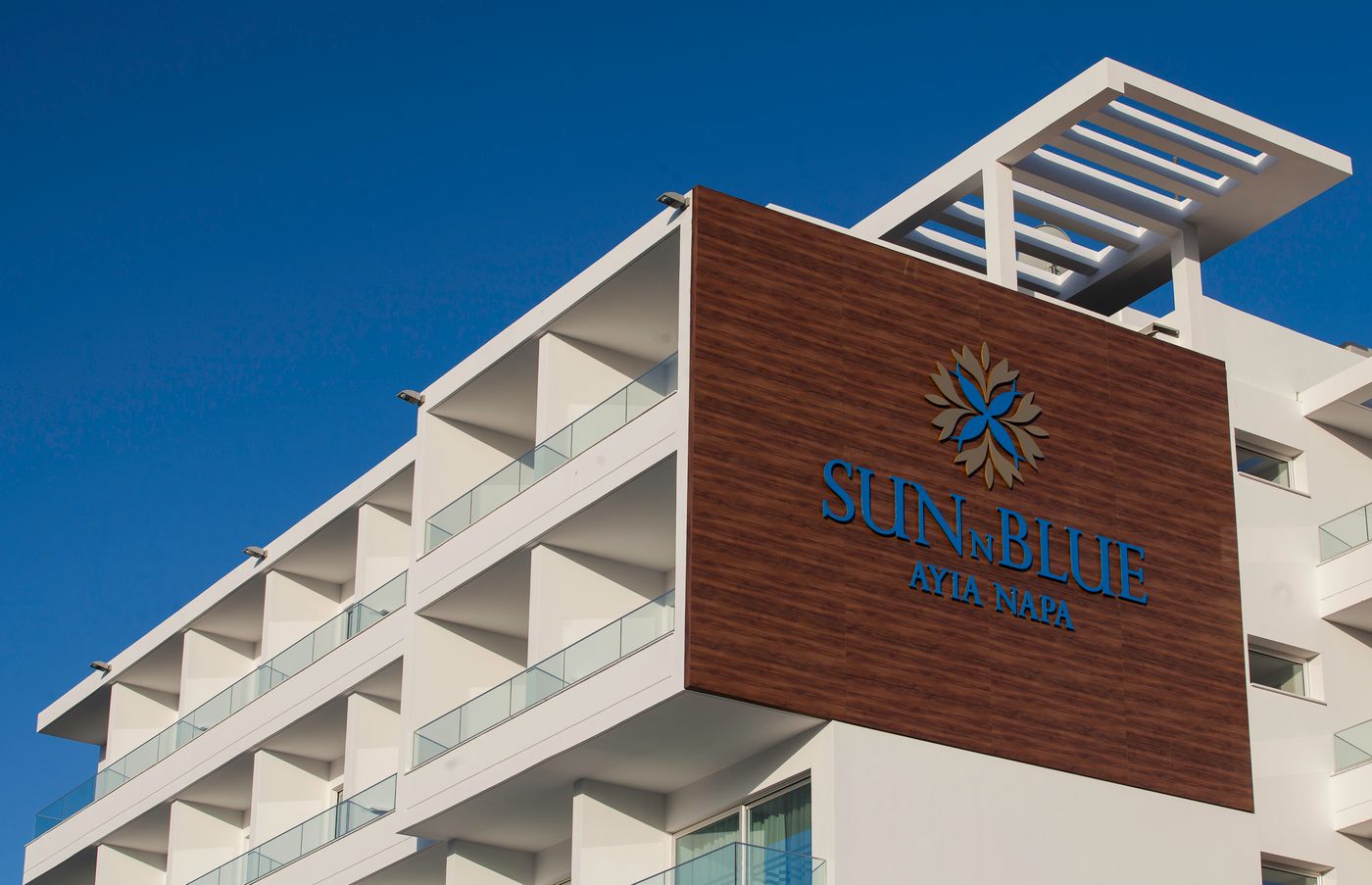 Sun-N-Blue-Boutique-Hotel-General-view-11