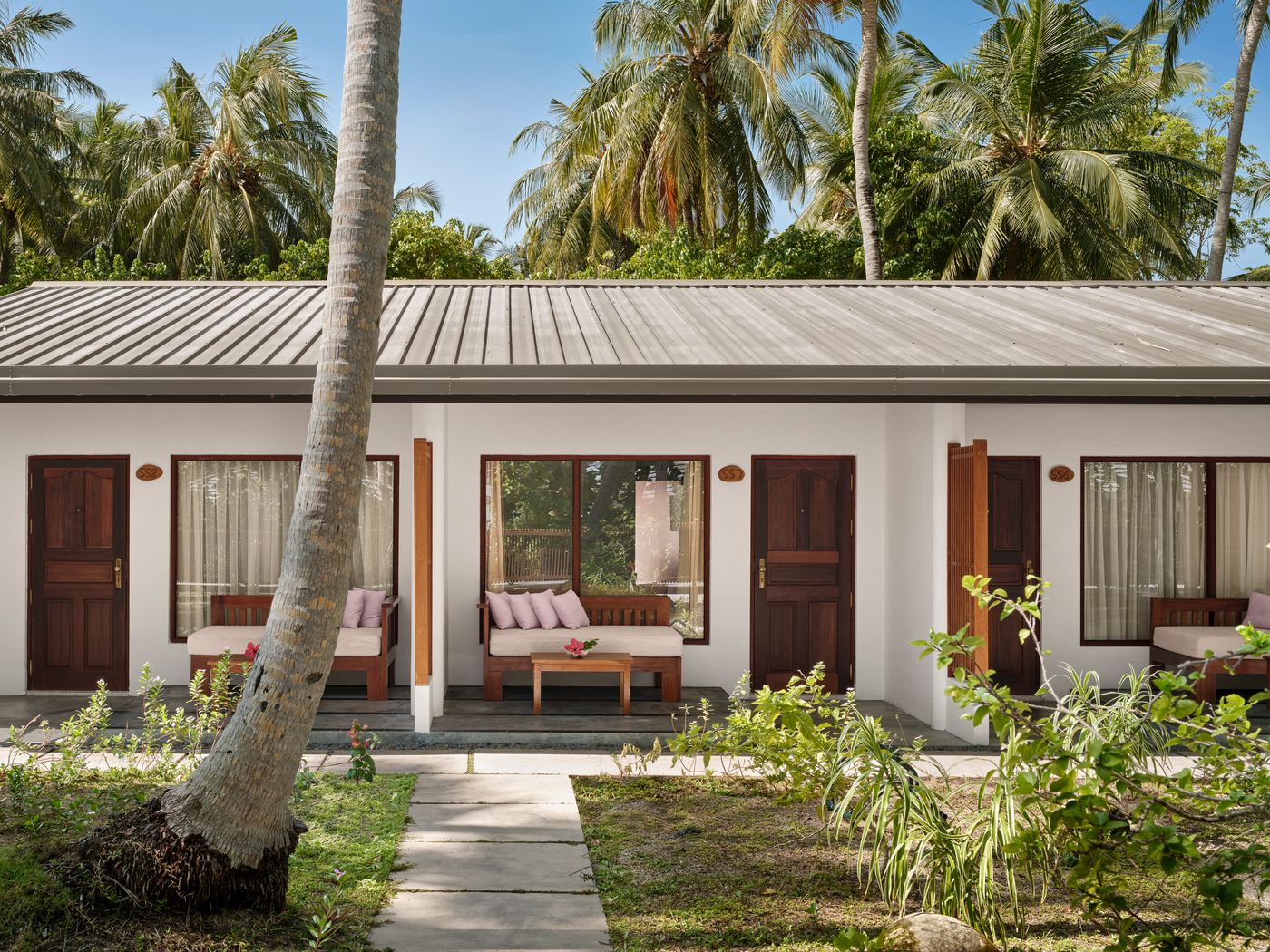 Villa Park, Sun Island