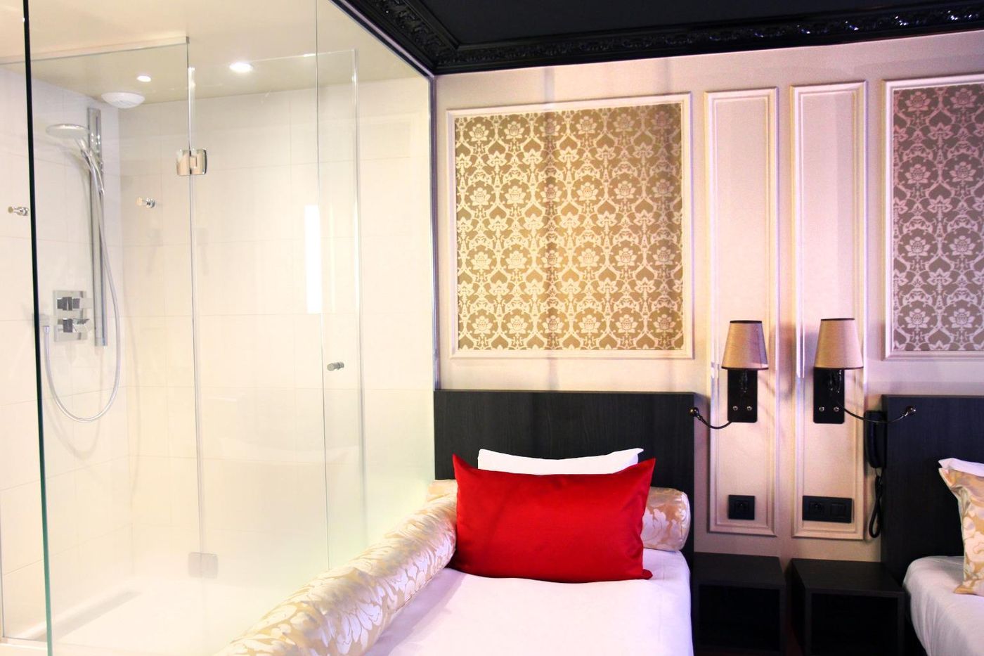 BEST-WESTERN-Hotel-Le-Montmartre-Saint-Pierre-Room-23