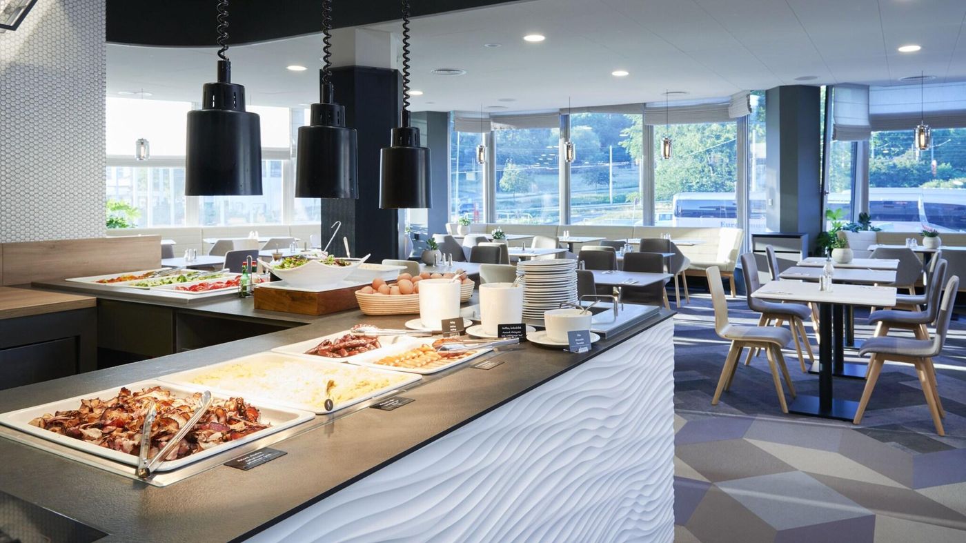 Orea-Hotel-Pyramida-Restaurant-30