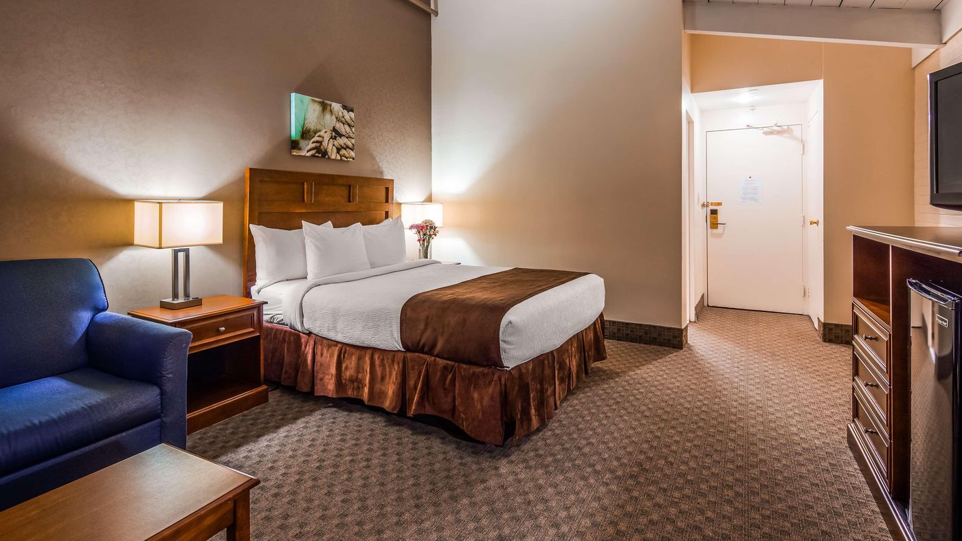 Best-Western-Adams-Inn-Quincy-Boston-Room-24