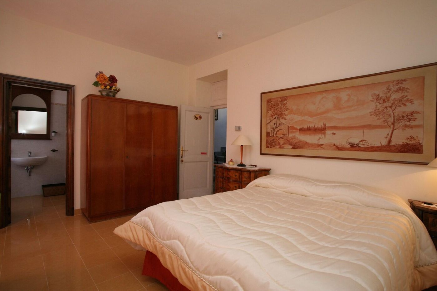 Hotel-Roma---Scanno-Room-19