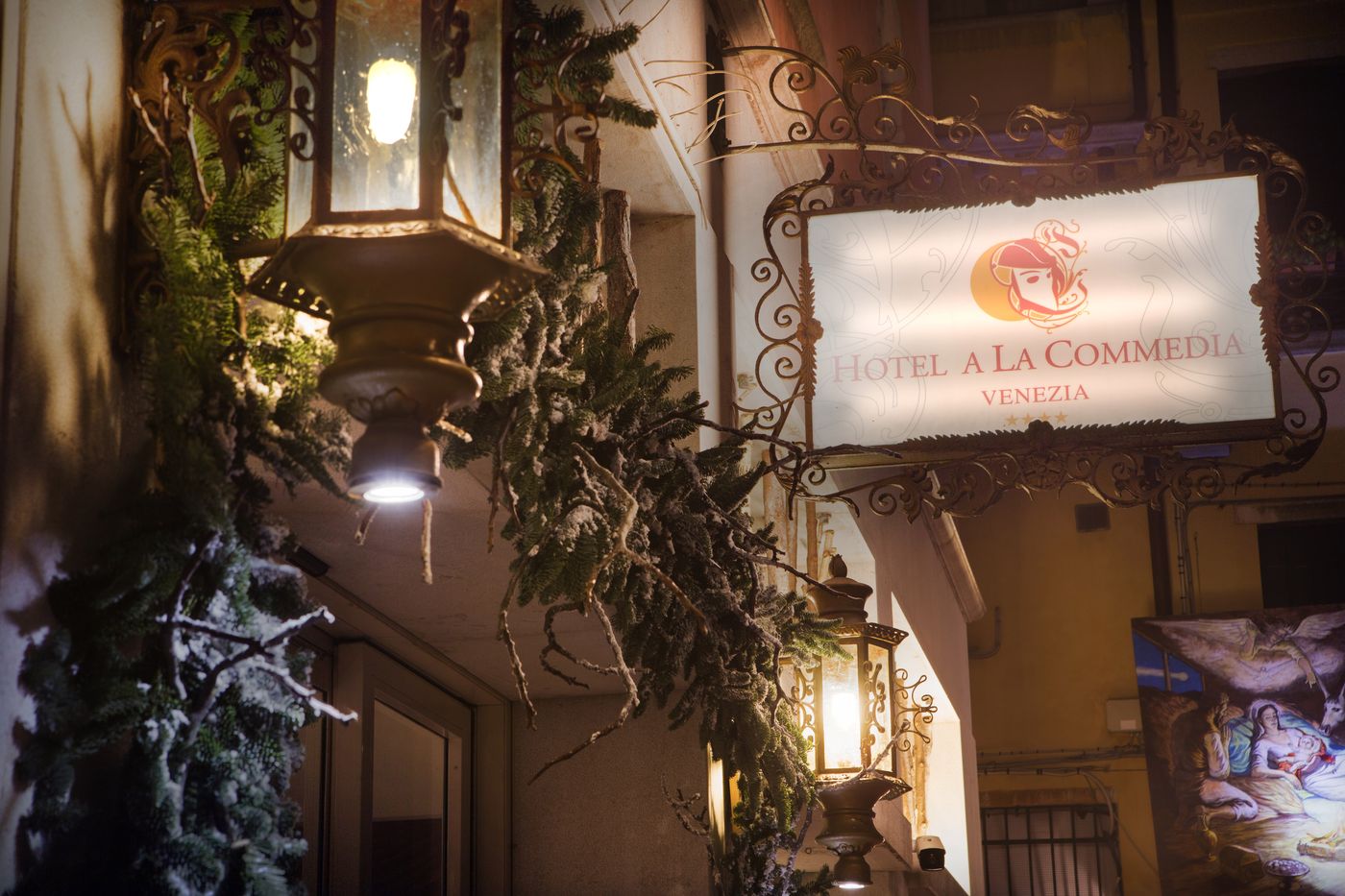 A-La-Commedia-General-view-10