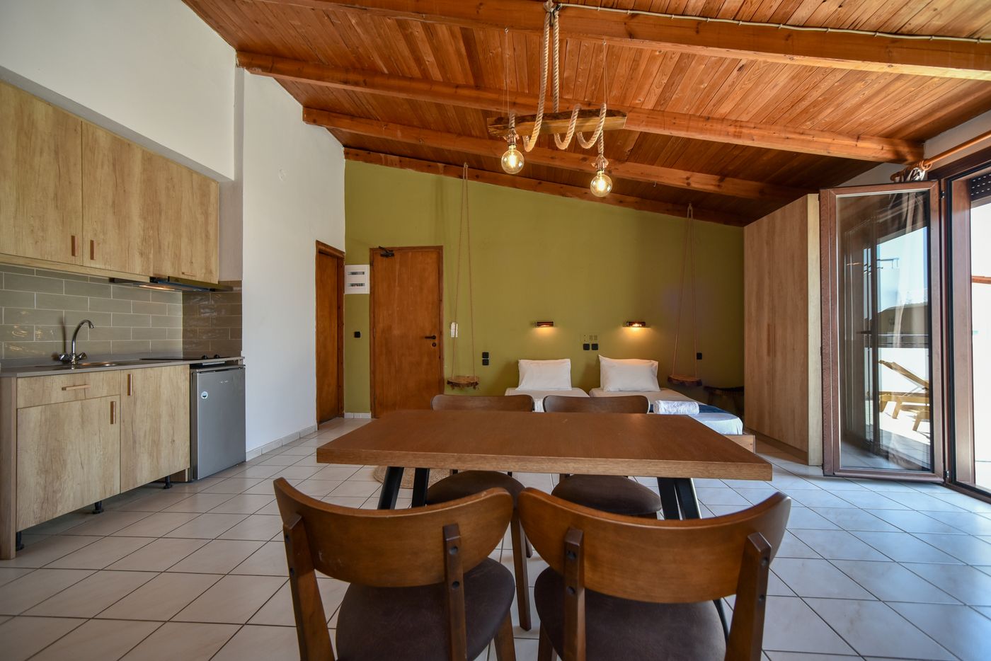 Iraklis-Apartments---Studios-Room-49