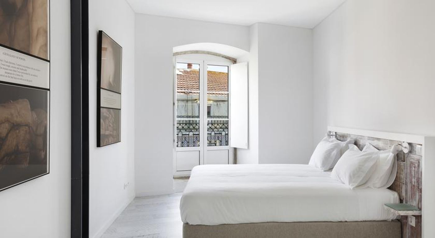 Hello-Lisbon-Bairro-Alto-Room-13