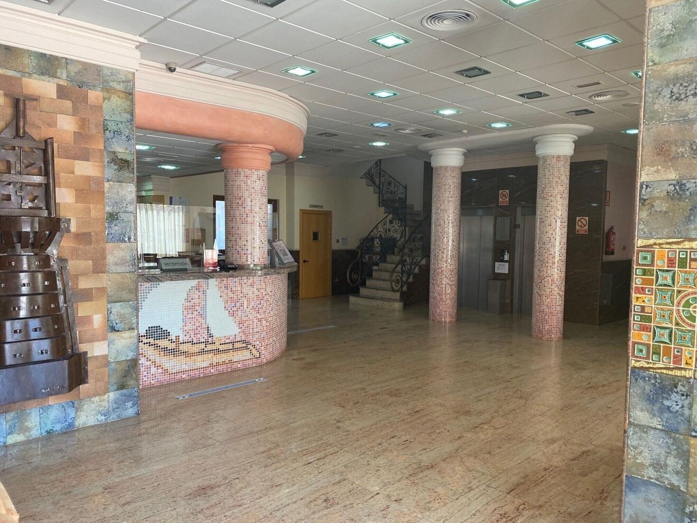 Sensity-Vent-De-Mar-Lobby-38