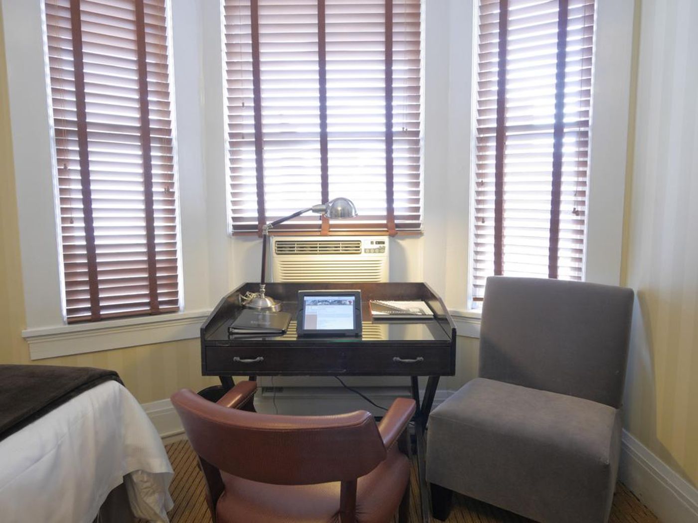 Executive Hotel Vintage Court