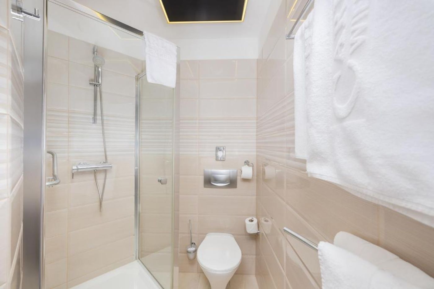 Carlton-Hotel-Buda-Castle-Room-39