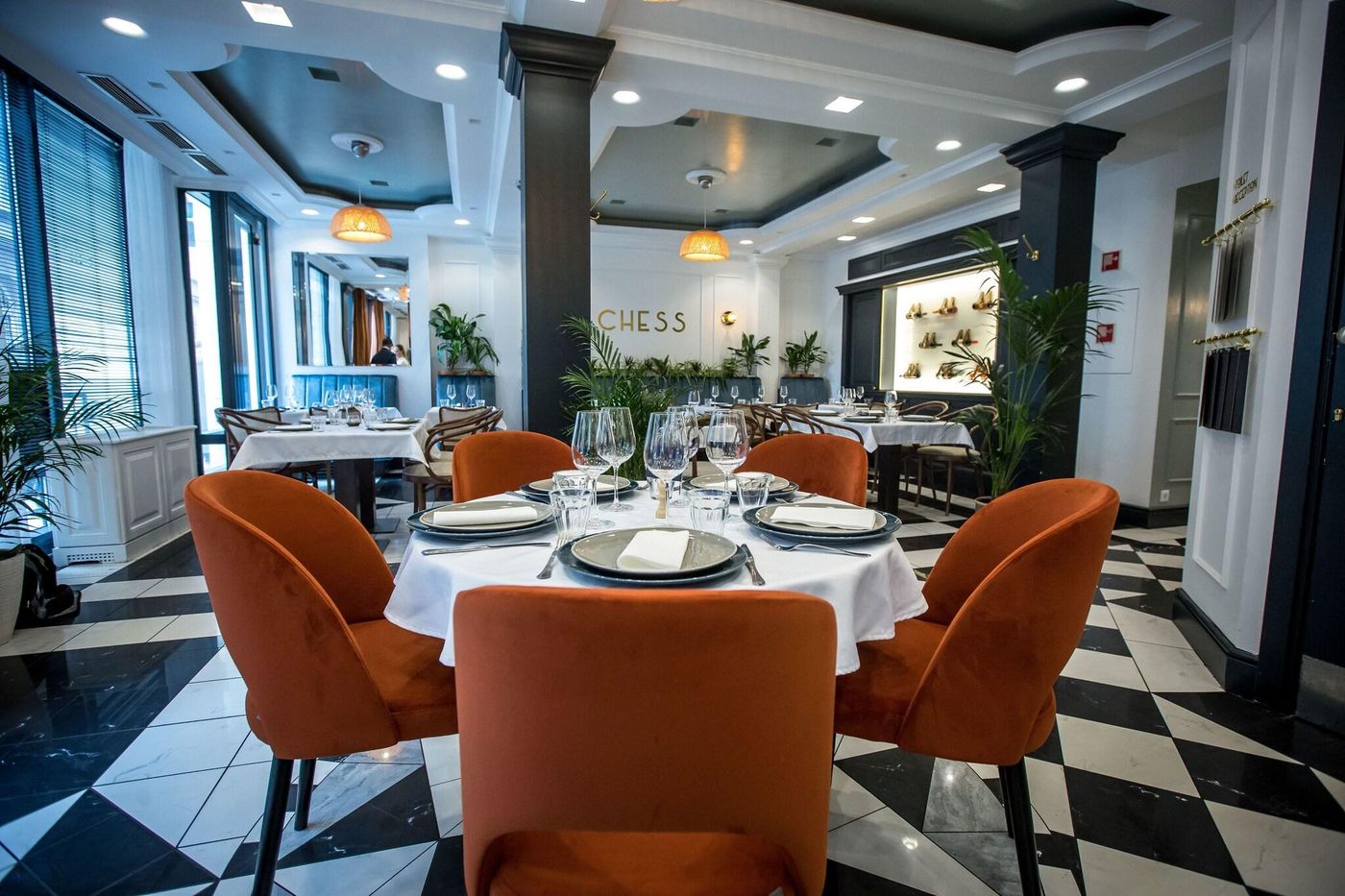 Queen-s-Court-Hotel-and-Residence-Restaurant-48