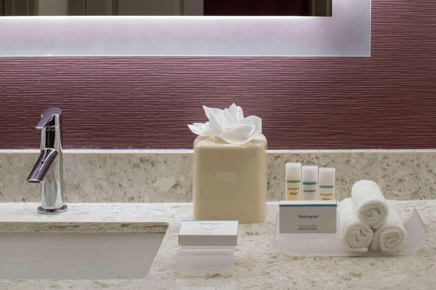 Homewood Suites New Orleans French Quarter - United States - New Orleans - Room - 7