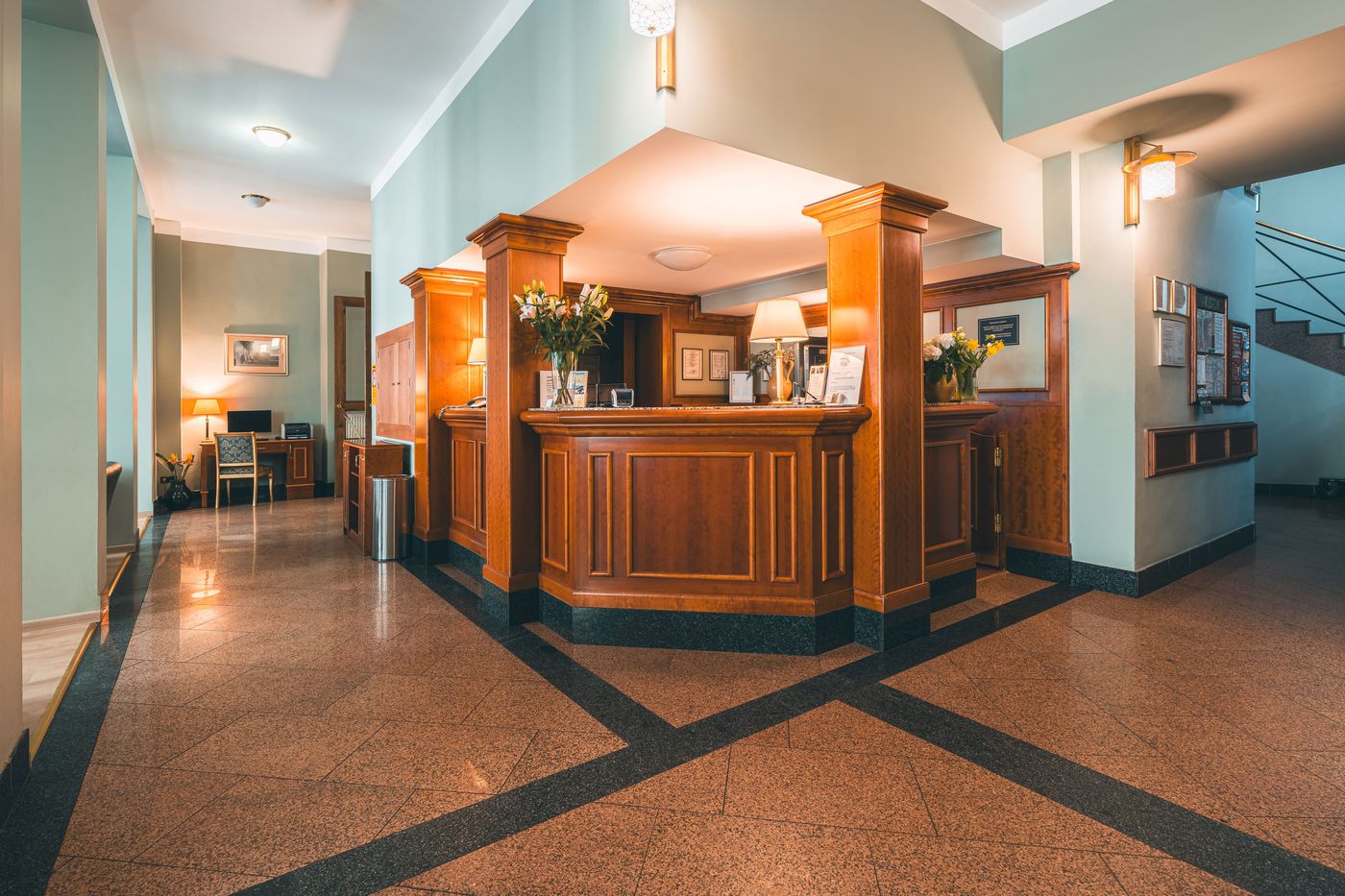 Ariston & Ariston Patio Hotel-Czech Republic-PRAGUE-Lobby-4