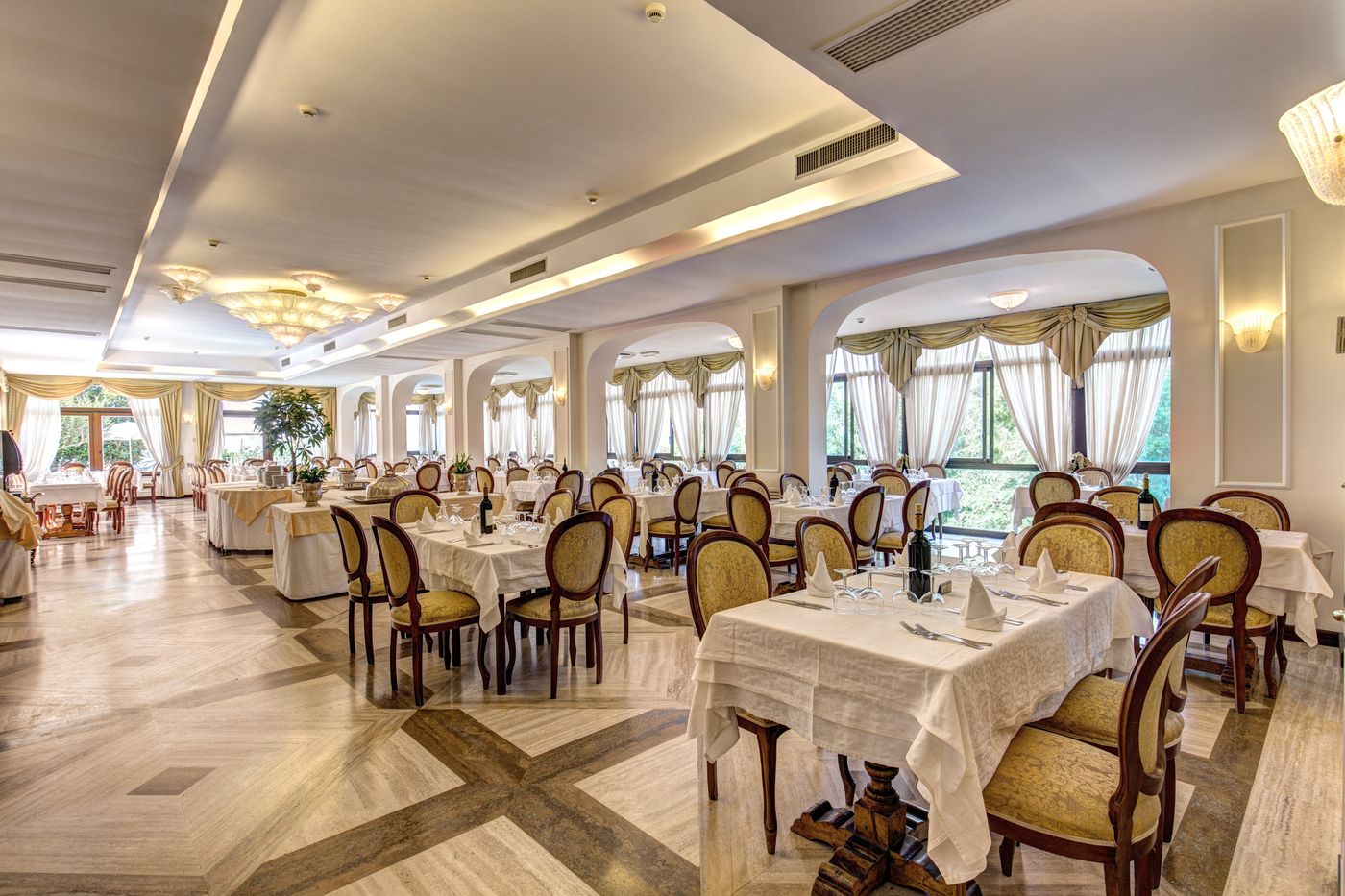 Grand-Hotel-Hermitage-Restaurant-28
