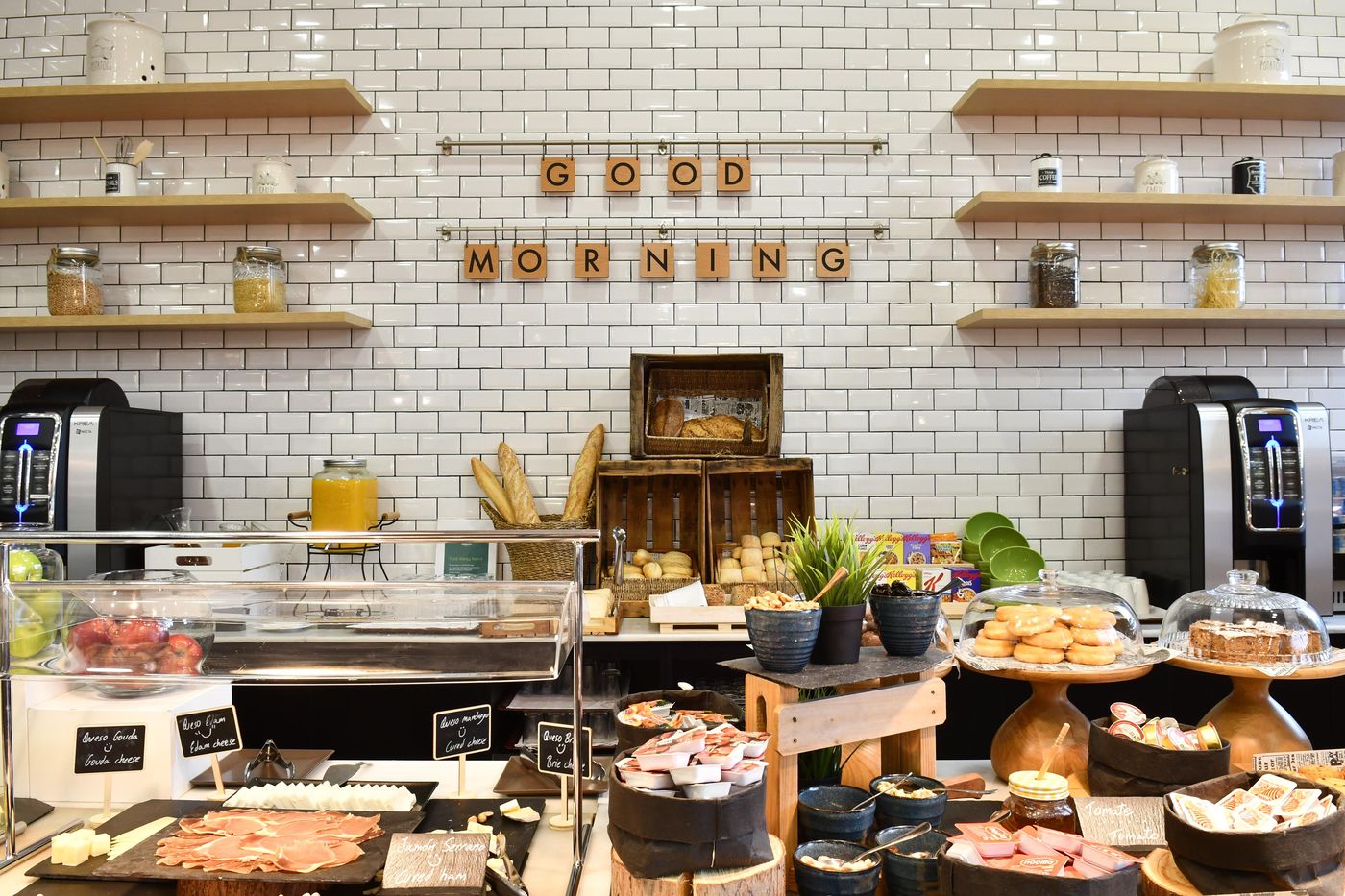 Holiday-Inn-Madrid-Las-Tablas-Restaurant-34