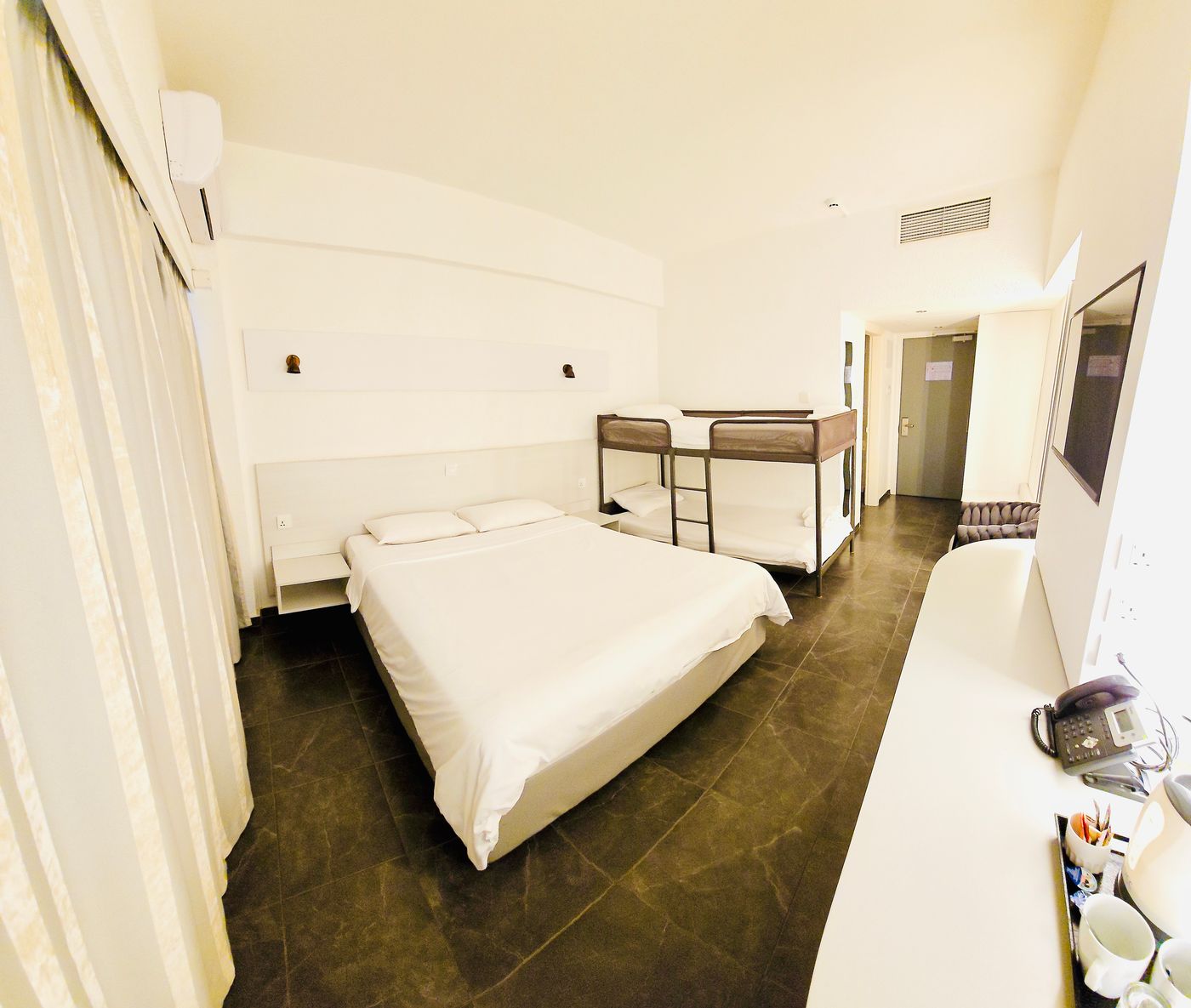 Sveltos-Hotel-Room-37
