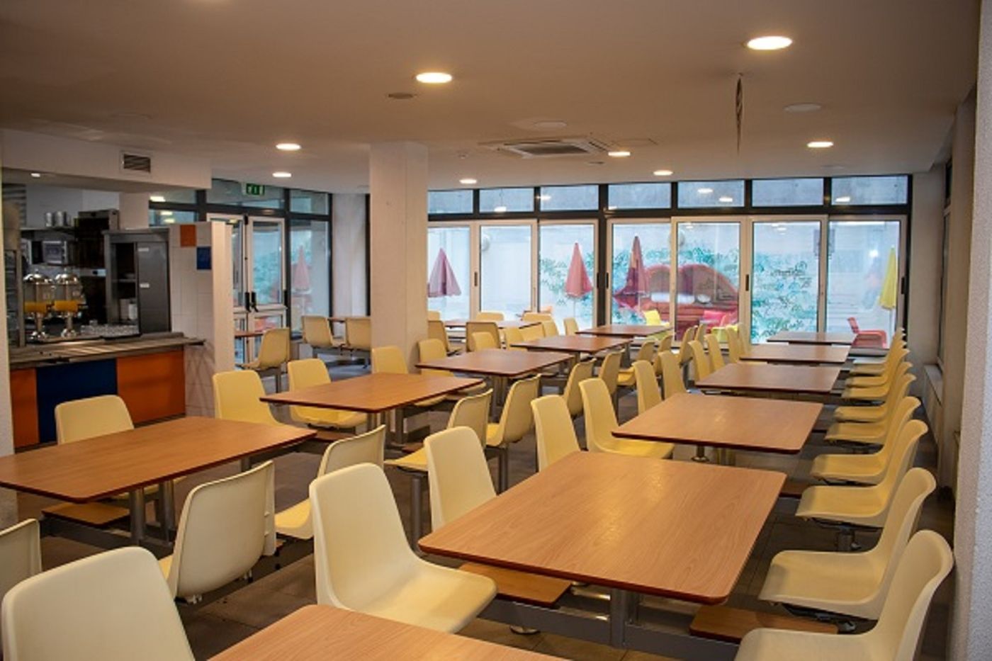 Pousadas-de-Juventude-Restaurant-10