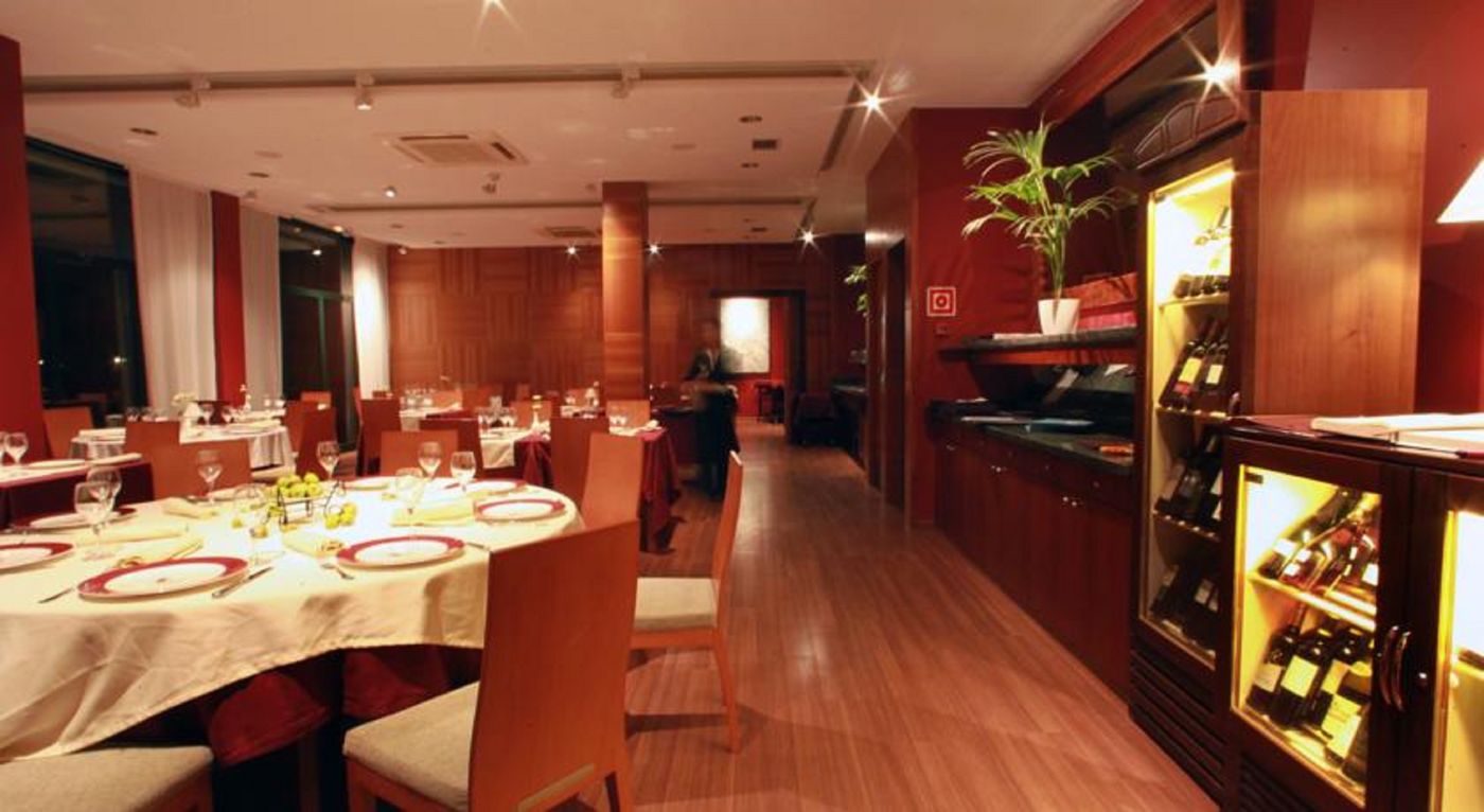 Clipper-and-Villas-Bar-31