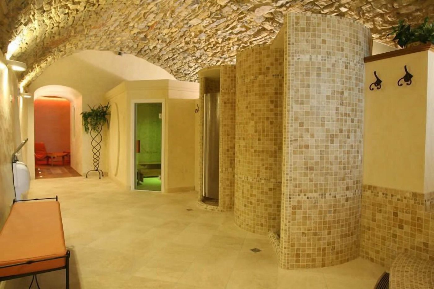 Palazzo-Squarcialupi-Sports-and-Entertainment-23