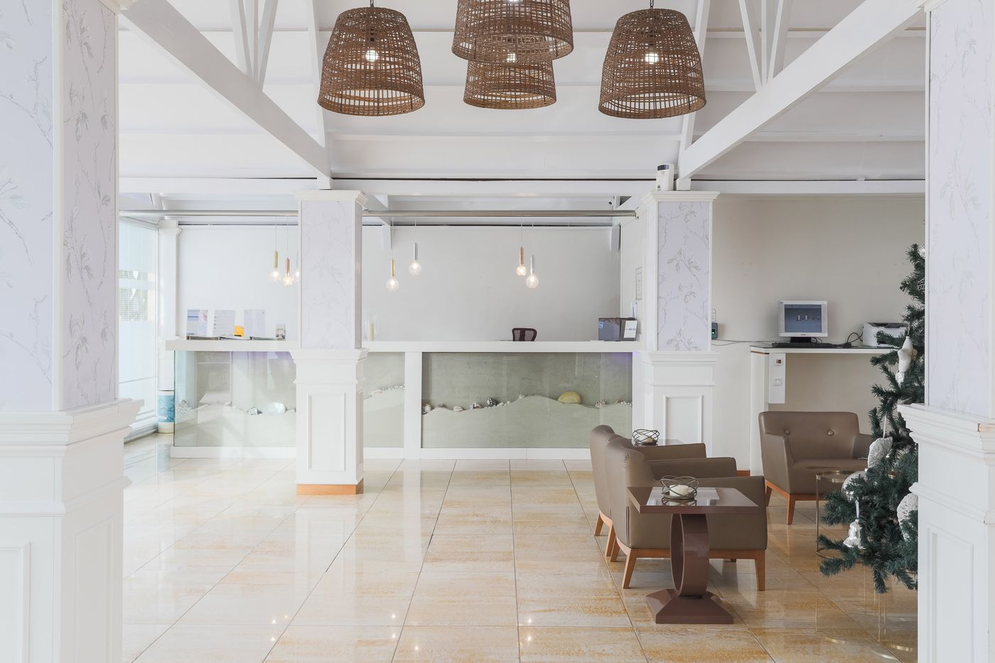 Arena-Suite-Lobby-46