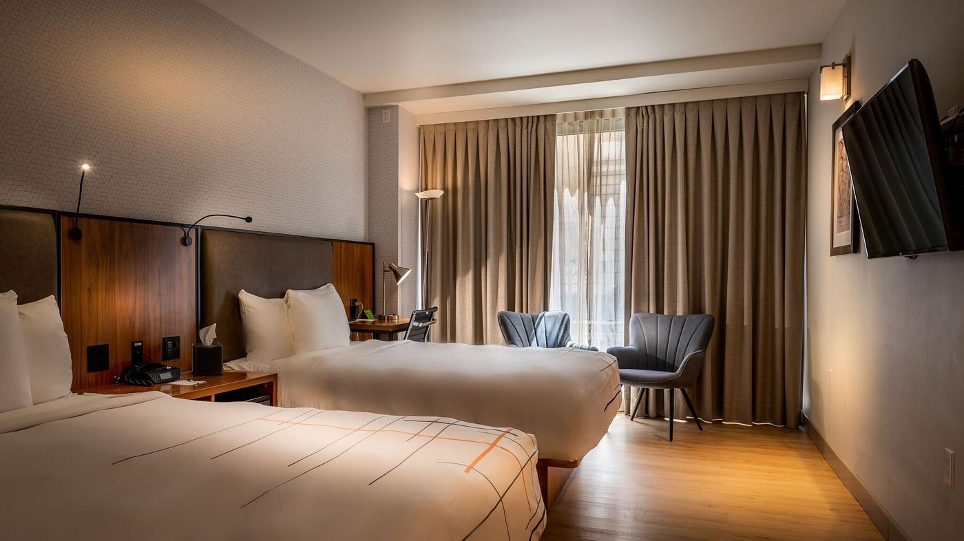 La-Quinta-Inn-and-Suites-Times-Square-South-Room-26